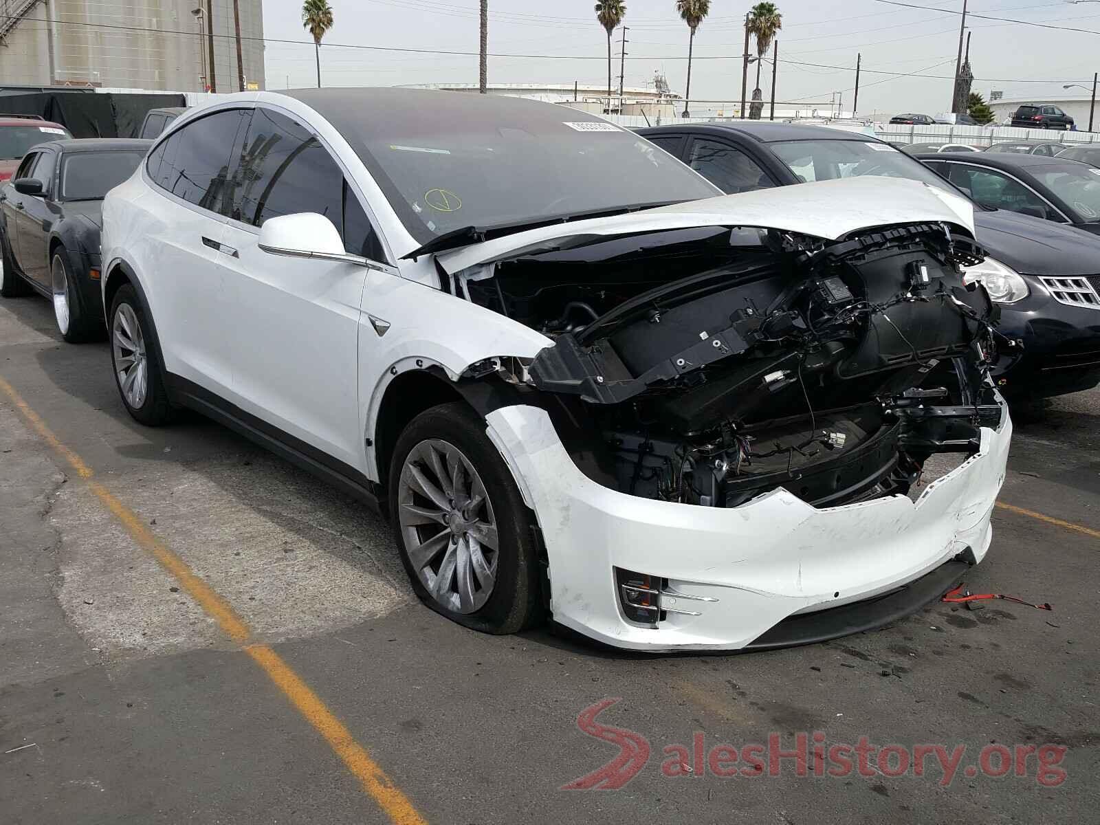 5YJXCDE22JF113507 2018 TESLA MODEL X