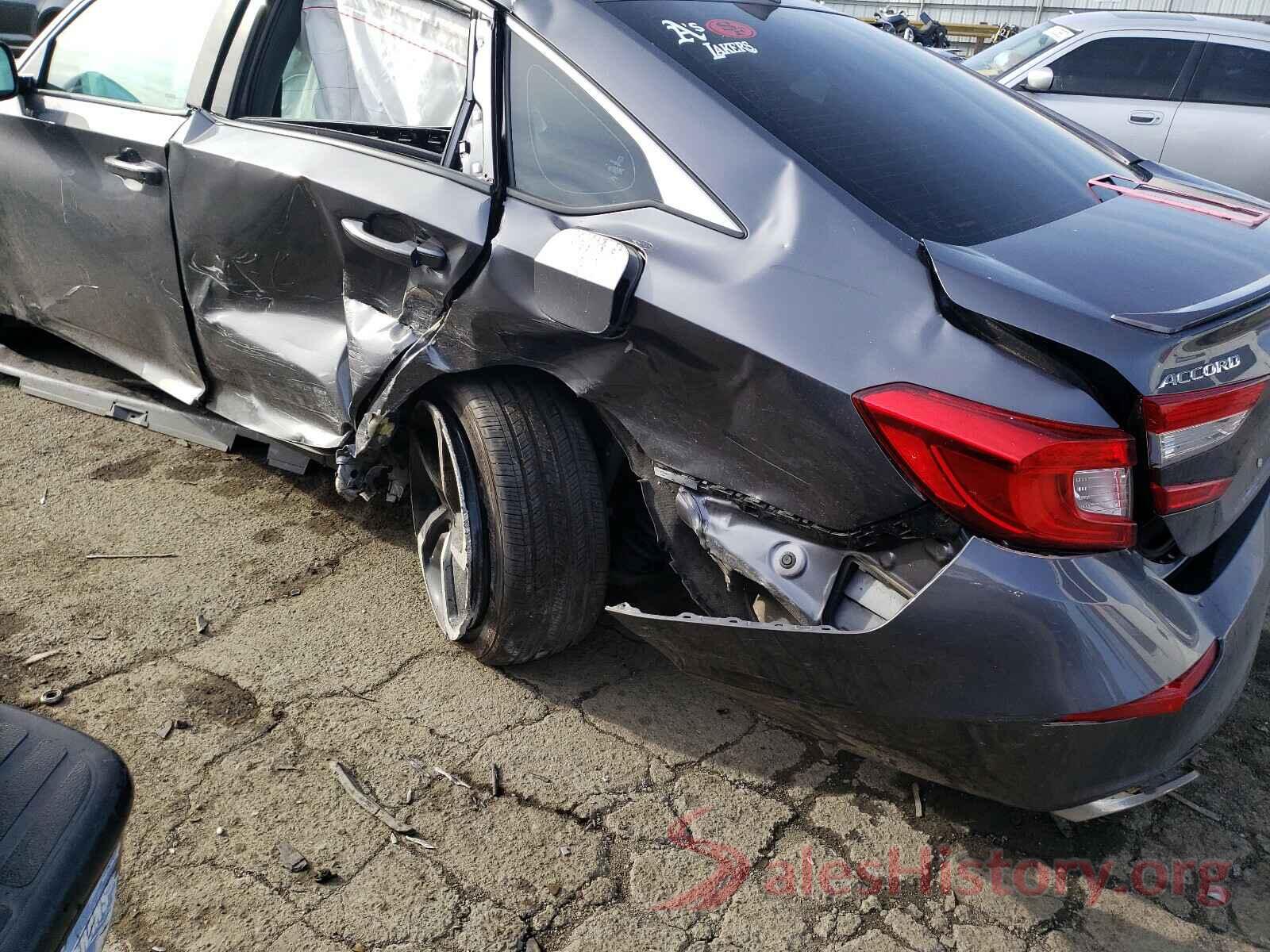 1HGCV1F32KA084780 2019 HONDA ACCORD