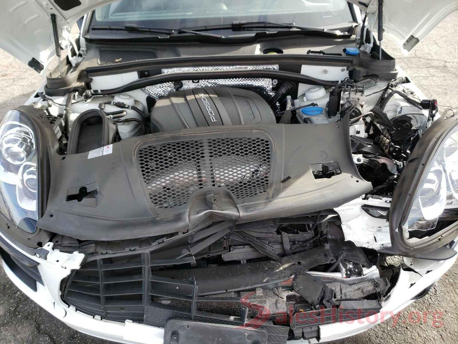 WP1AA2A53JLB21272 2018 PORSCHE MACAN