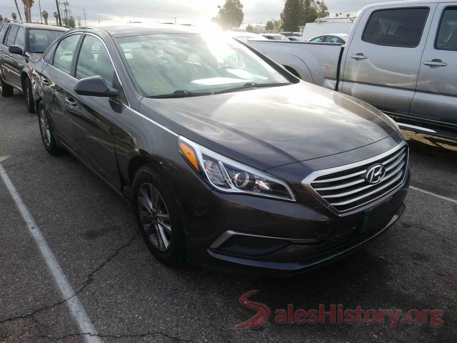 5NPE24AF2HH518281 2017 HYUNDAI SONATA