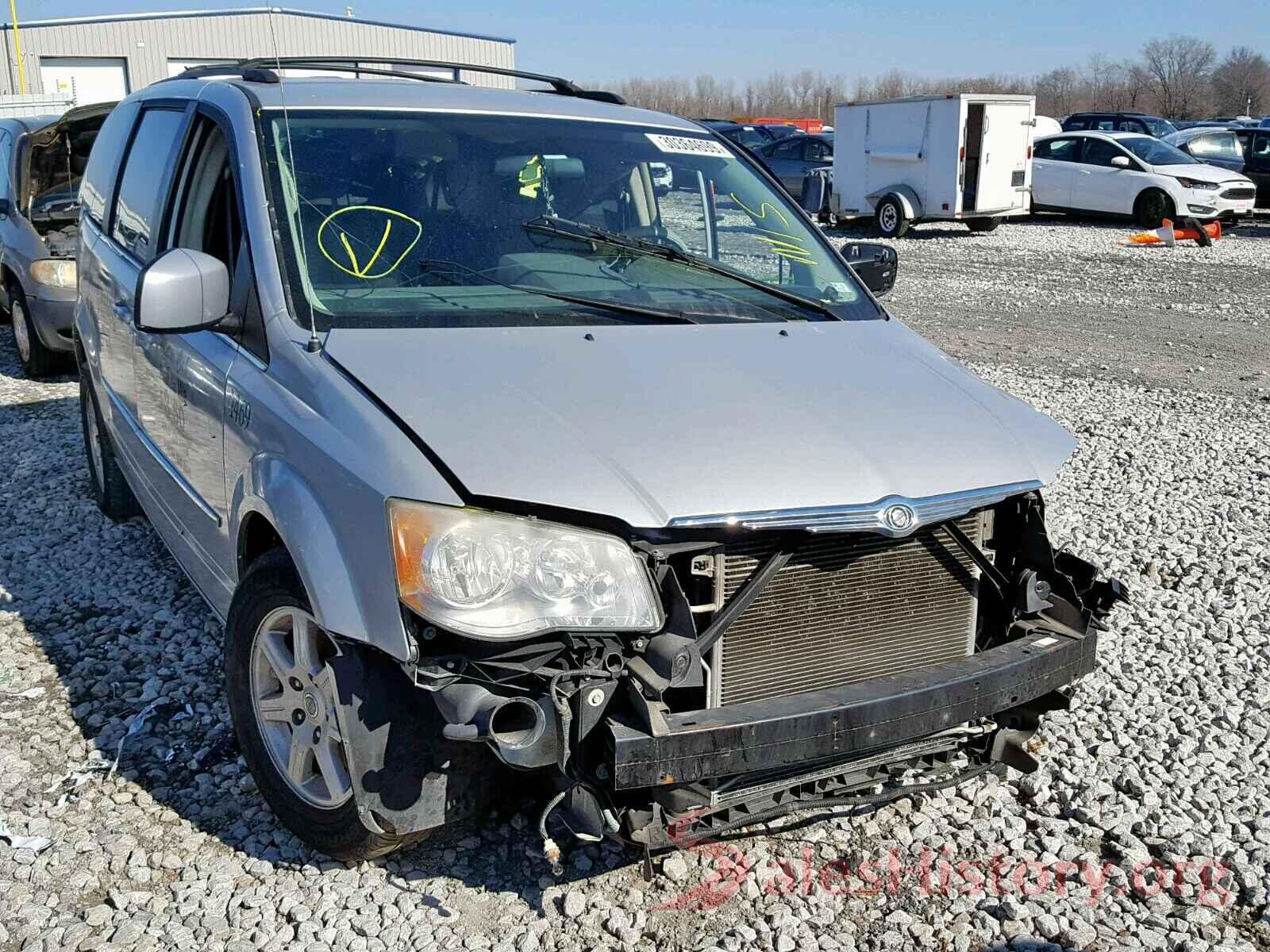 2HKRM3H47GH535697 2010 CHRYSLER TOWN & COU