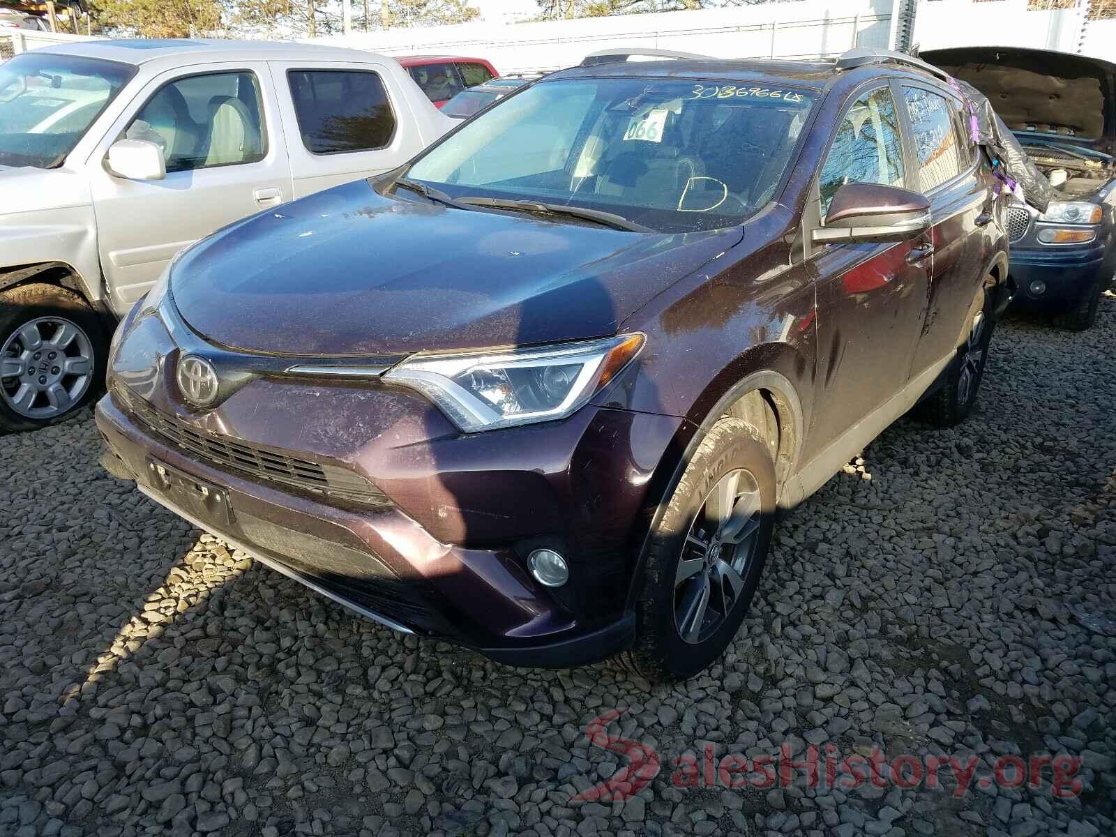 2T3RFREV0HW611815 2017 TOYOTA RAV4