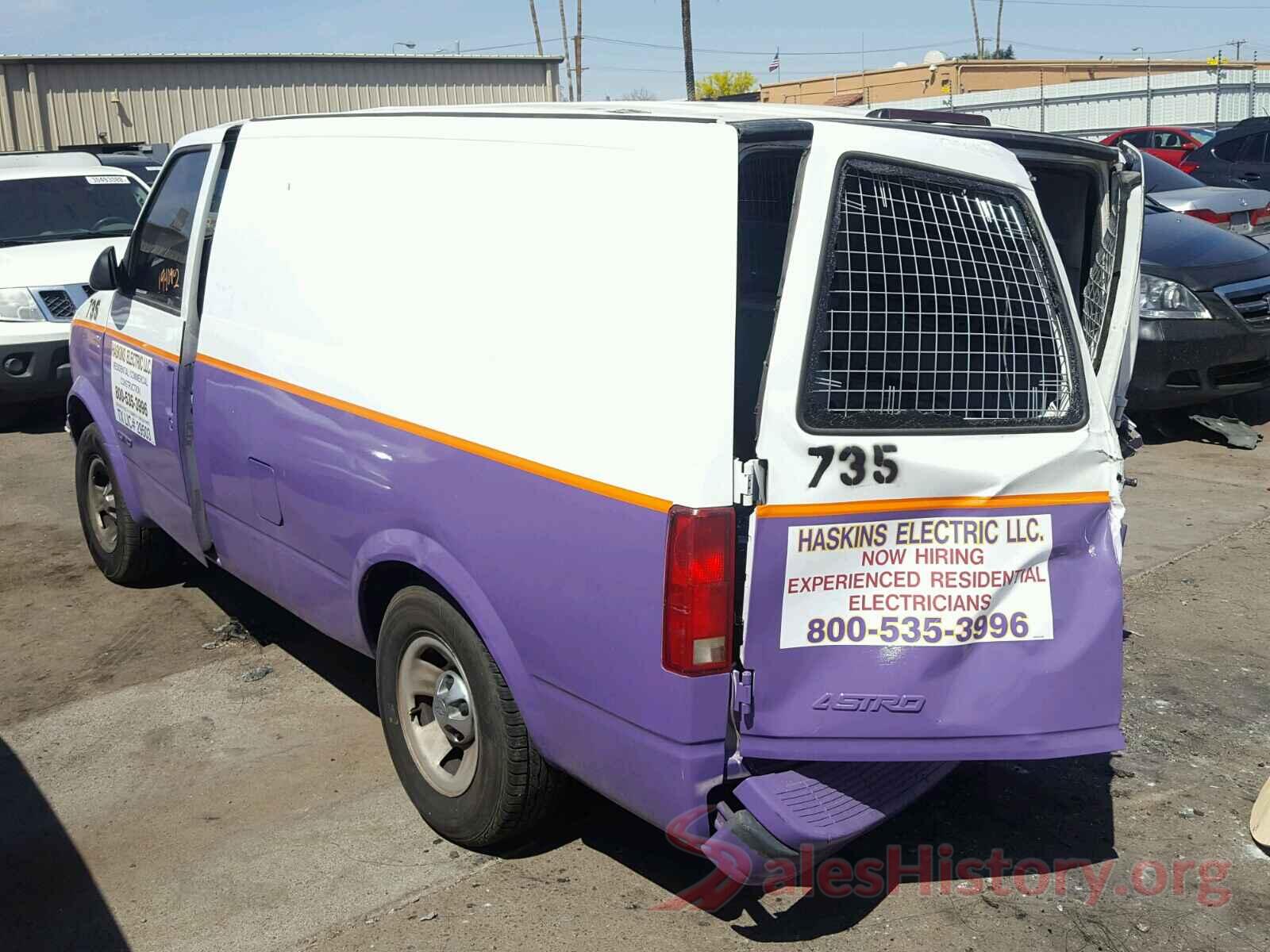 JN1BJ1CR8HW101871 2002 CHEVROLET ASTRO