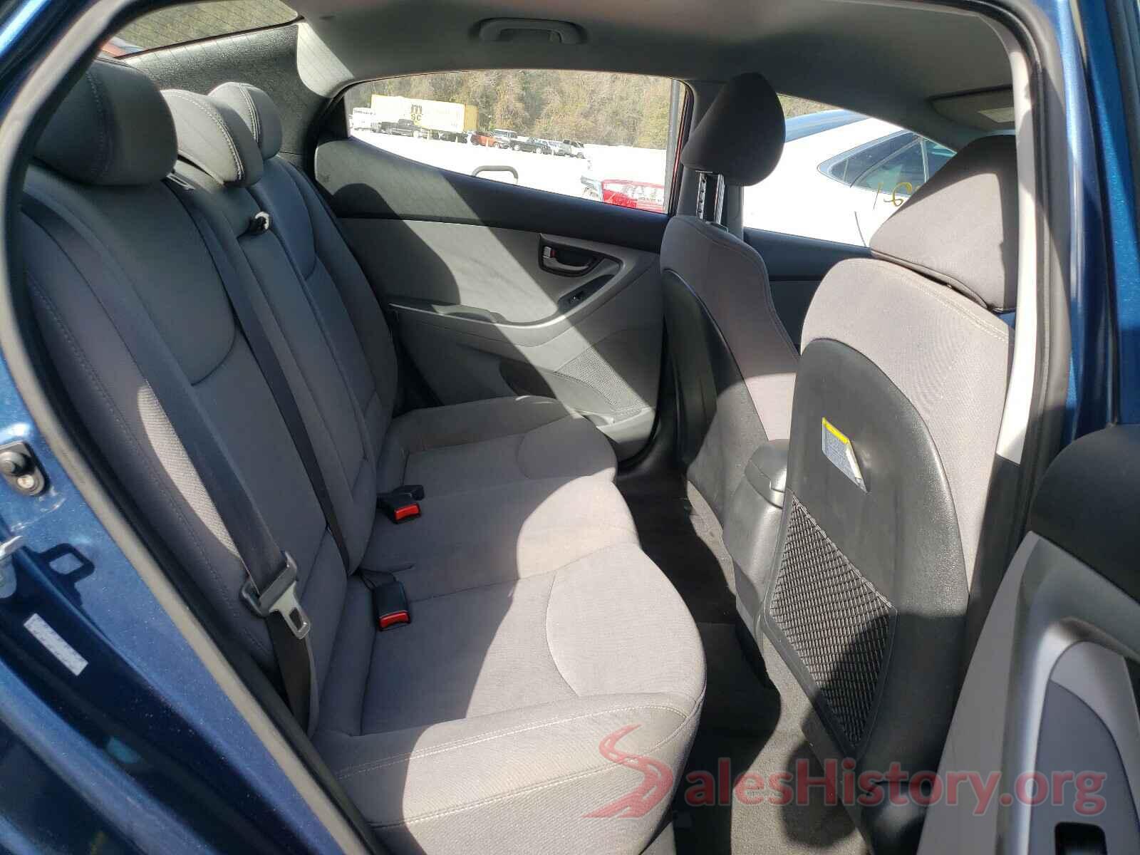 KMHDH4AE9GU649032 2016 HYUNDAI ELANTRA