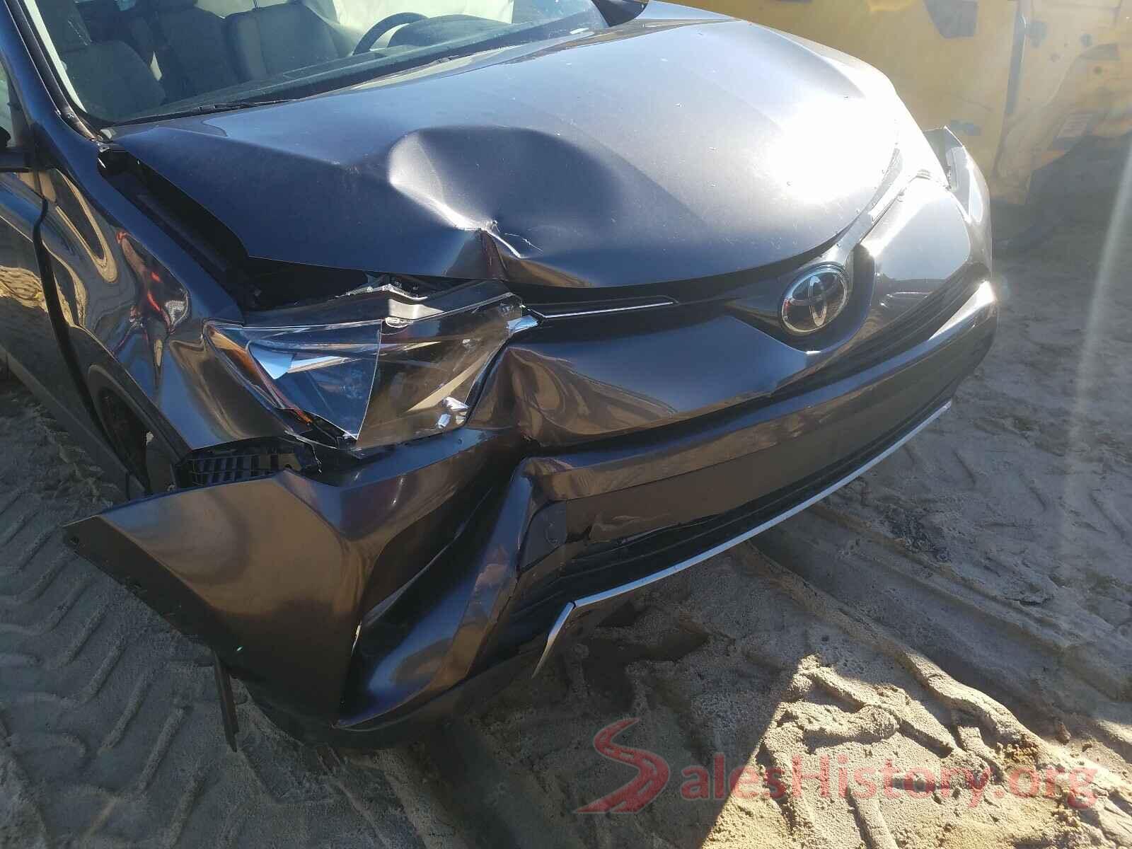 JTMWFREV4JJ741619 2018 TOYOTA RAV4