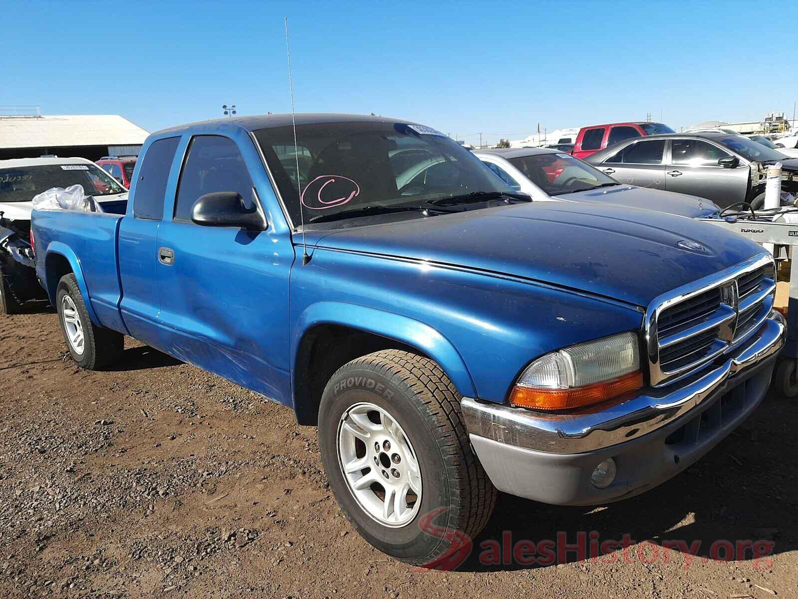 KM8J33A45JU723329 2004 DODGE DAKOTA