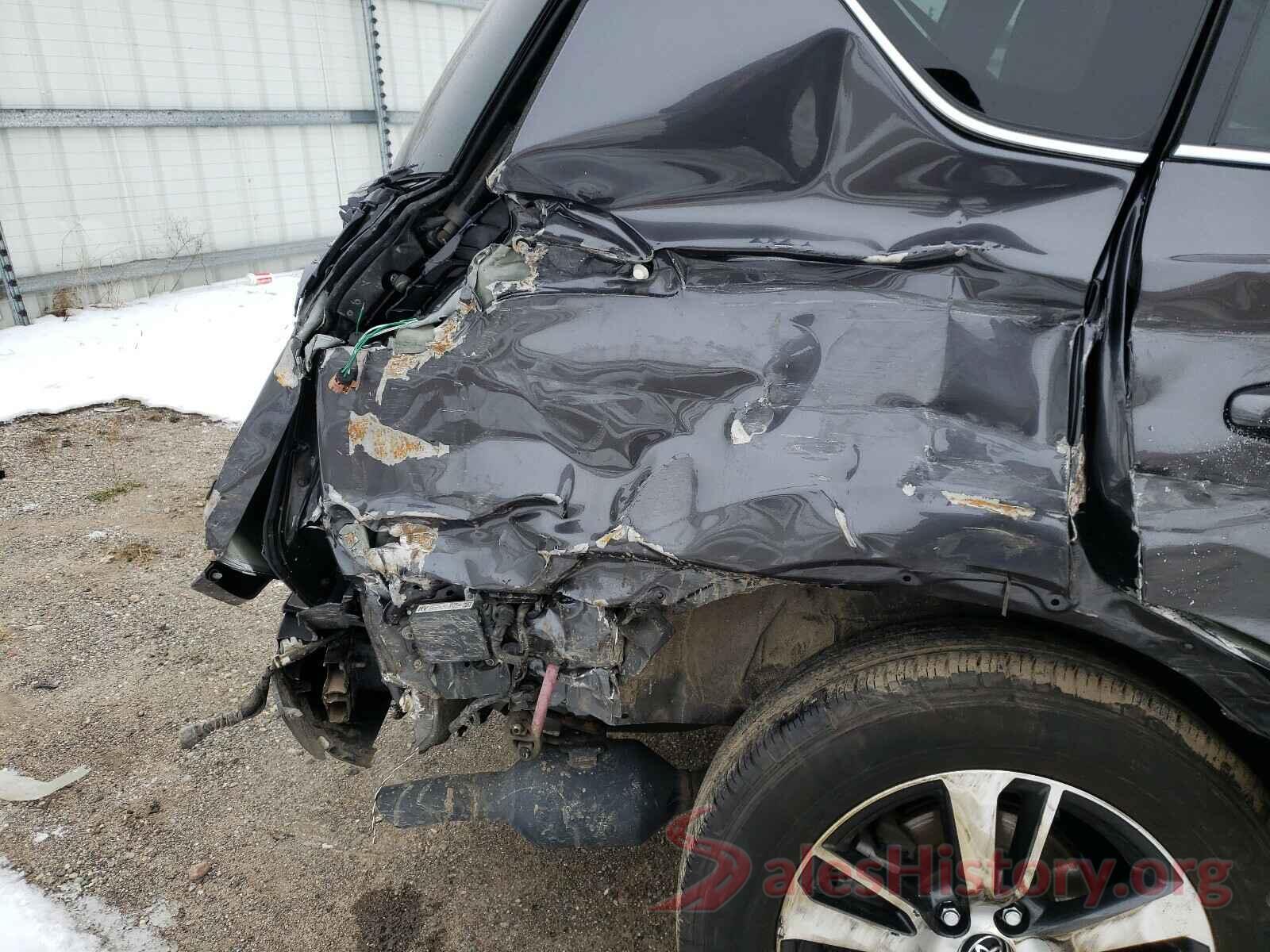 JTMRFREV6JJ225419 2018 TOYOTA RAV4