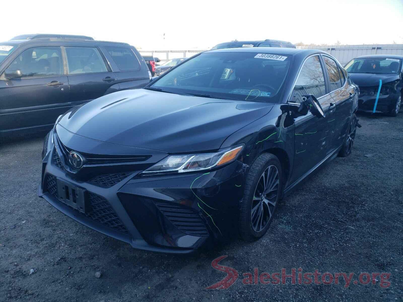 4T1B11HK3JU639108 2018 TOYOTA CAMRY