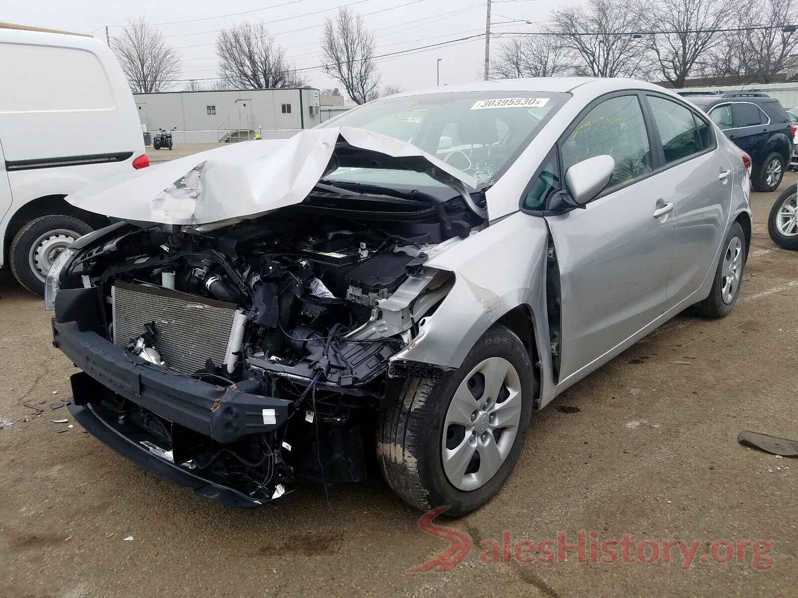 3MZBN1L36JM243975 2017 KIA FORTE