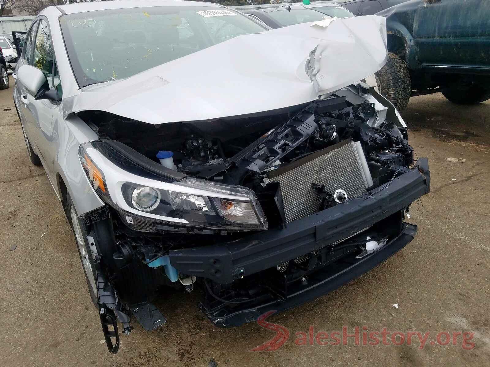 3MZBN1L36JM243975 2017 KIA FORTE