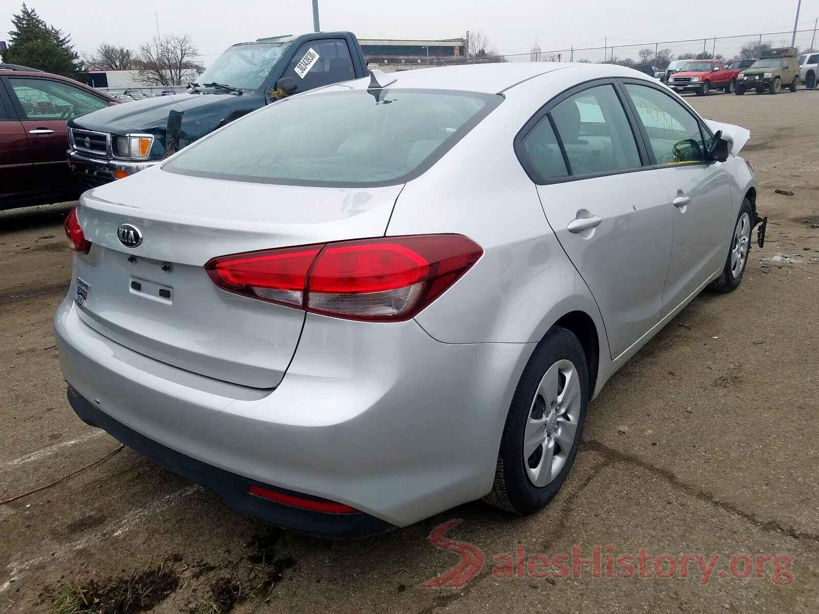 3MZBN1L36JM243975 2017 KIA FORTE