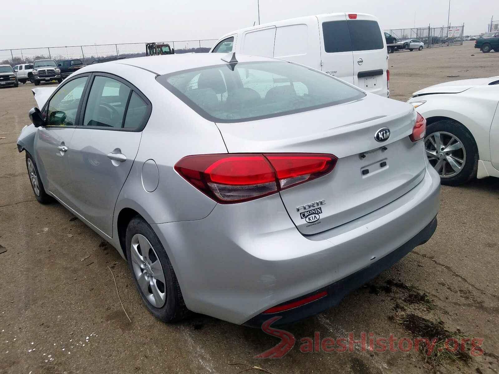 3MZBN1L36JM243975 2017 KIA FORTE