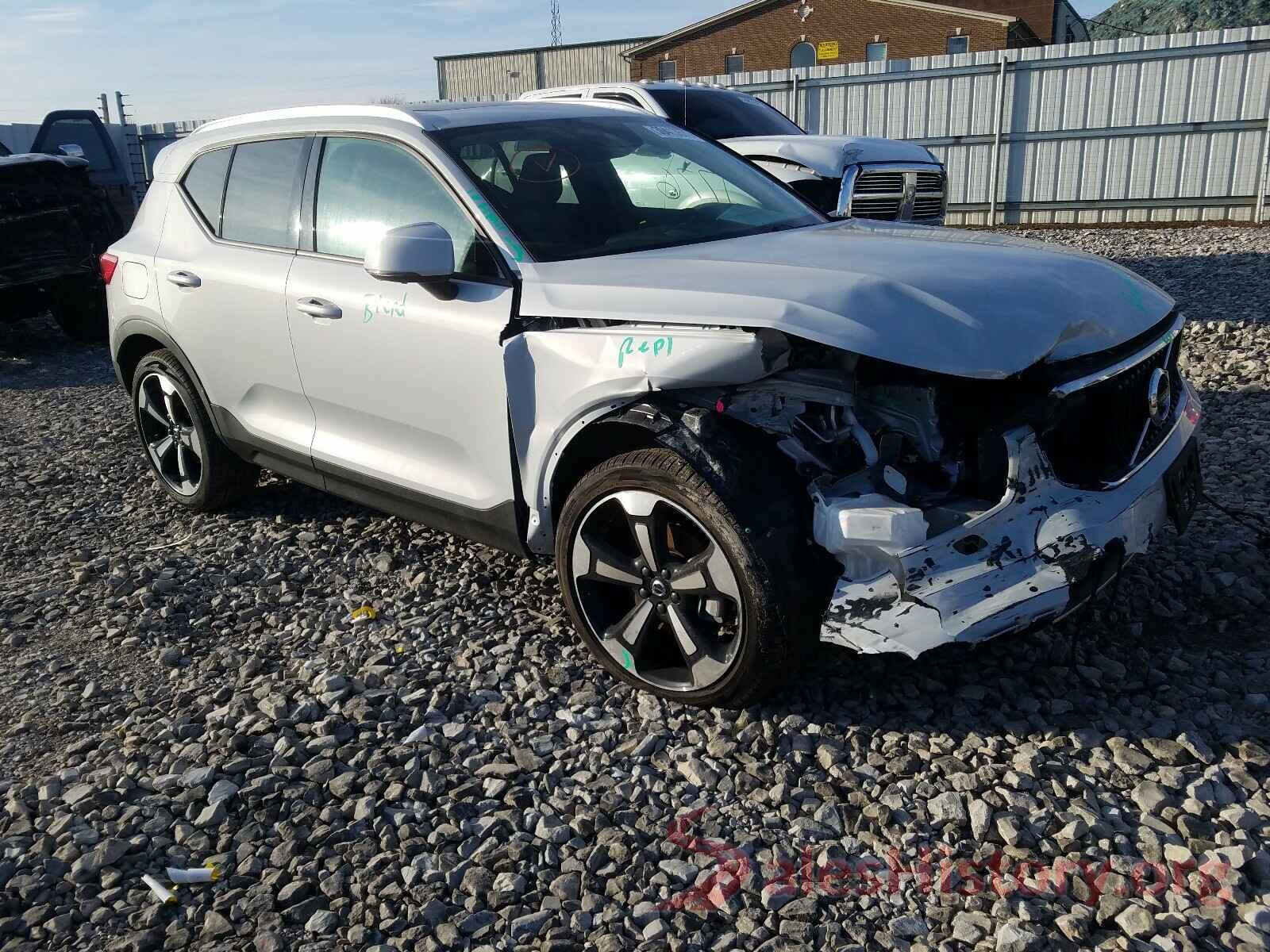 YV4162UK1L2315017 2020 VOLVO XC40