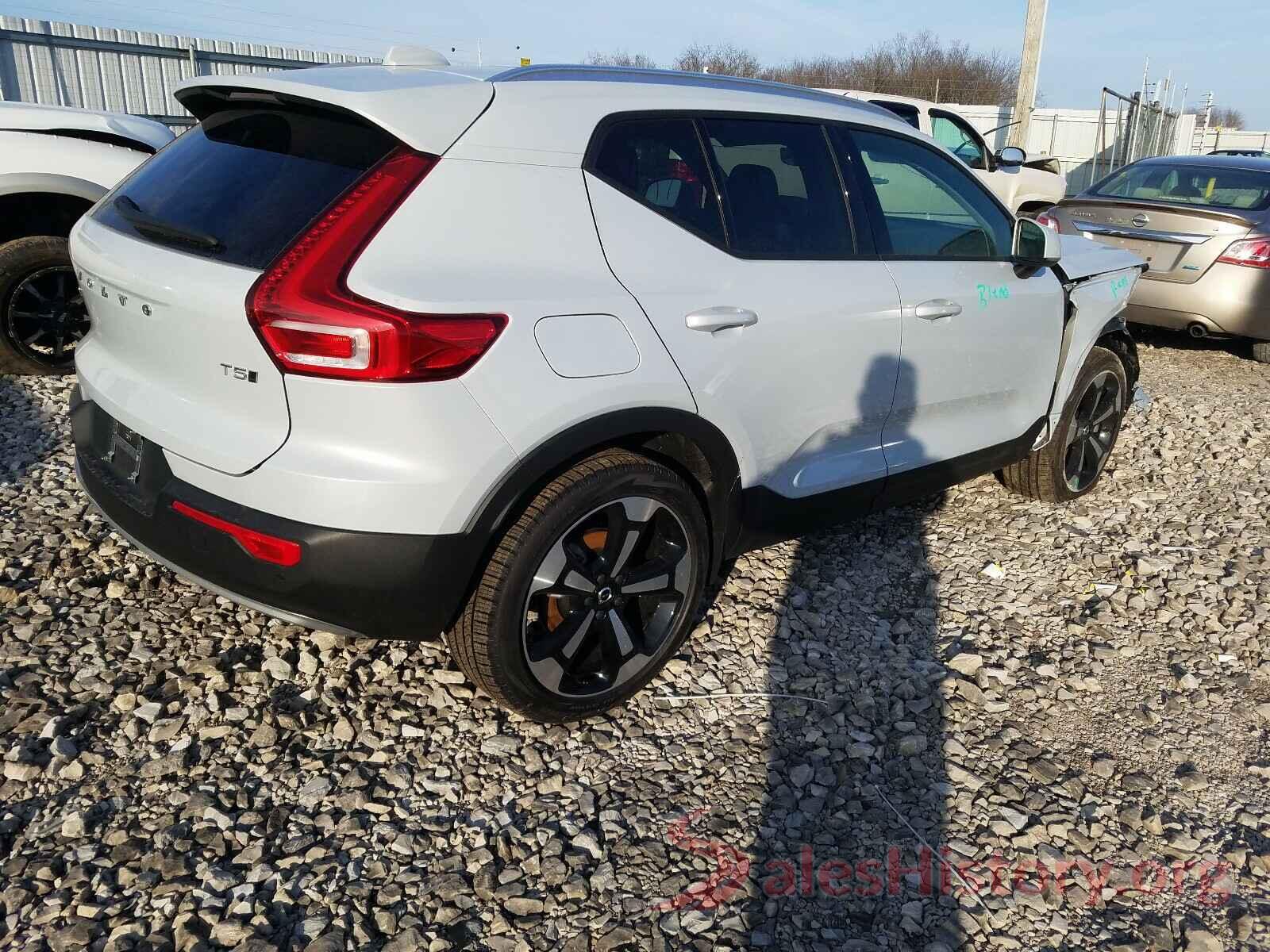 YV4162UK1L2315017 2020 VOLVO XC40