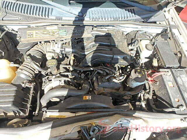 19XFC2F70JE001076 2005 FORD EXPLORER