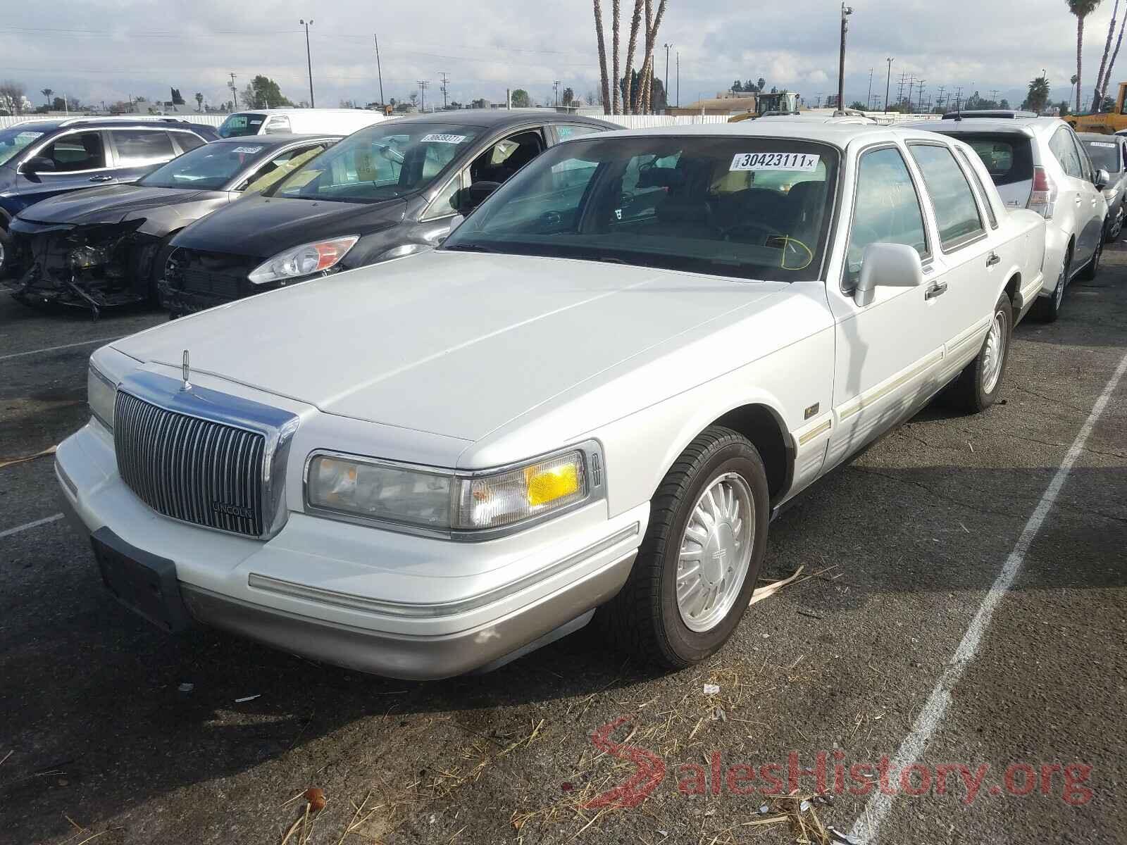 3N1AB7AP8HY263764 1997 LINCOLN TOWNCAR