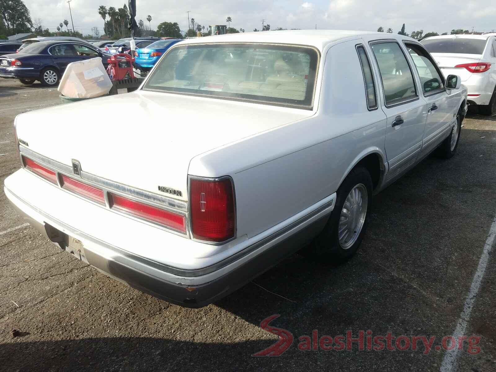 3N1AB7AP8HY263764 1997 LINCOLN TOWNCAR