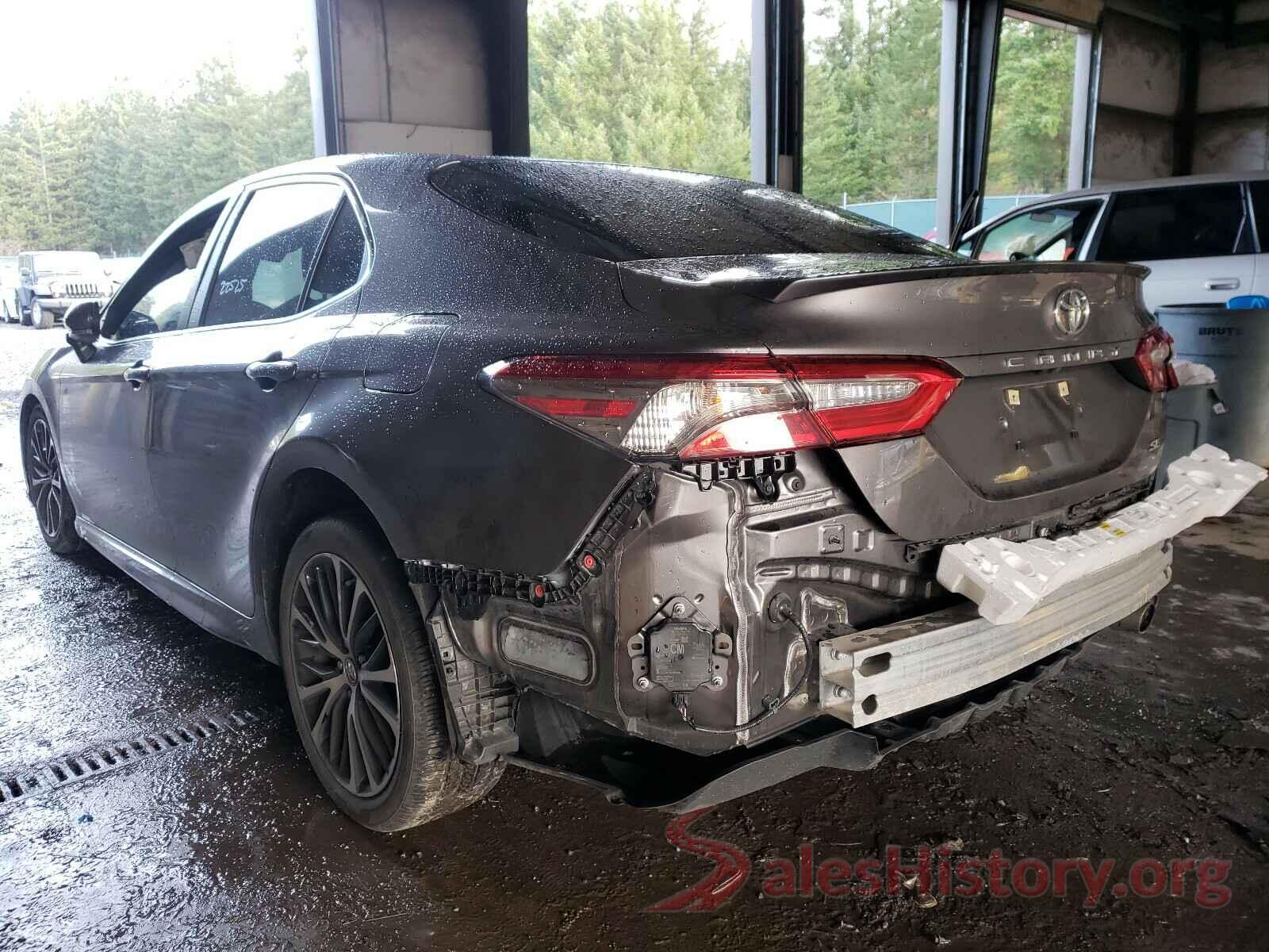 4T1B11HK9JU105854 2018 TOYOTA CAMRY