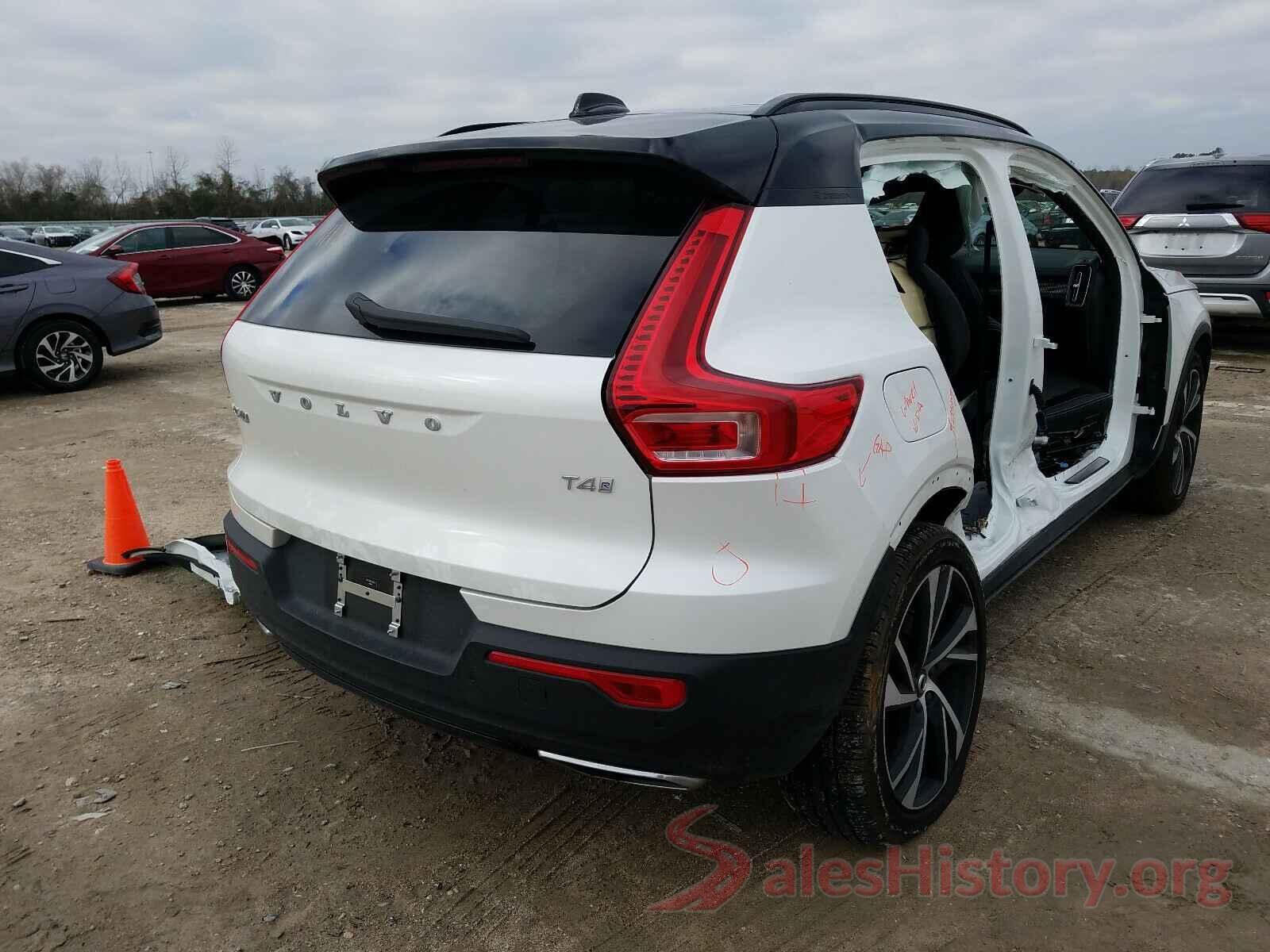 YV4AC2HM0L2306572 2020 VOLVO XC40