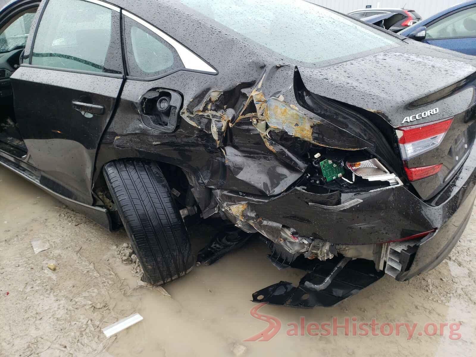 1HGCV3F51JA009709 2018 HONDA ACCORD