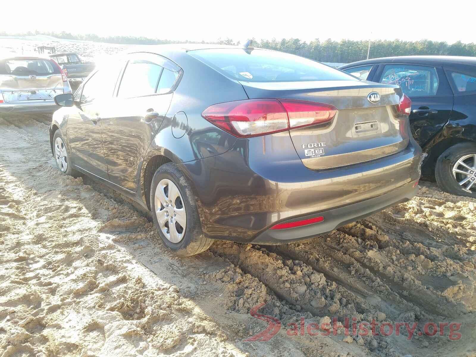 3KPFK4A71JE164924 2018 KIA FORTE