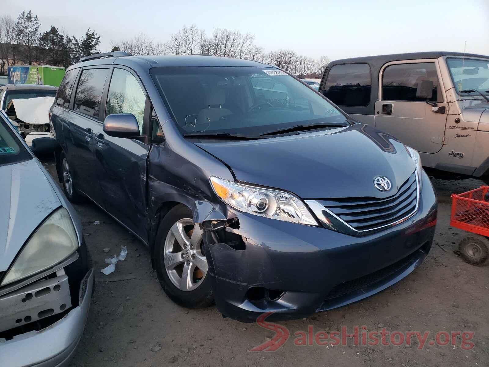 5TDKZ3DC0HS869081 2017 TOYOTA SIENNA