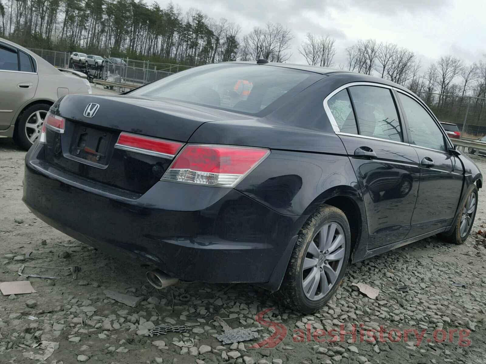 JM3KE4CYXG0658641 2011 HONDA ACCORD