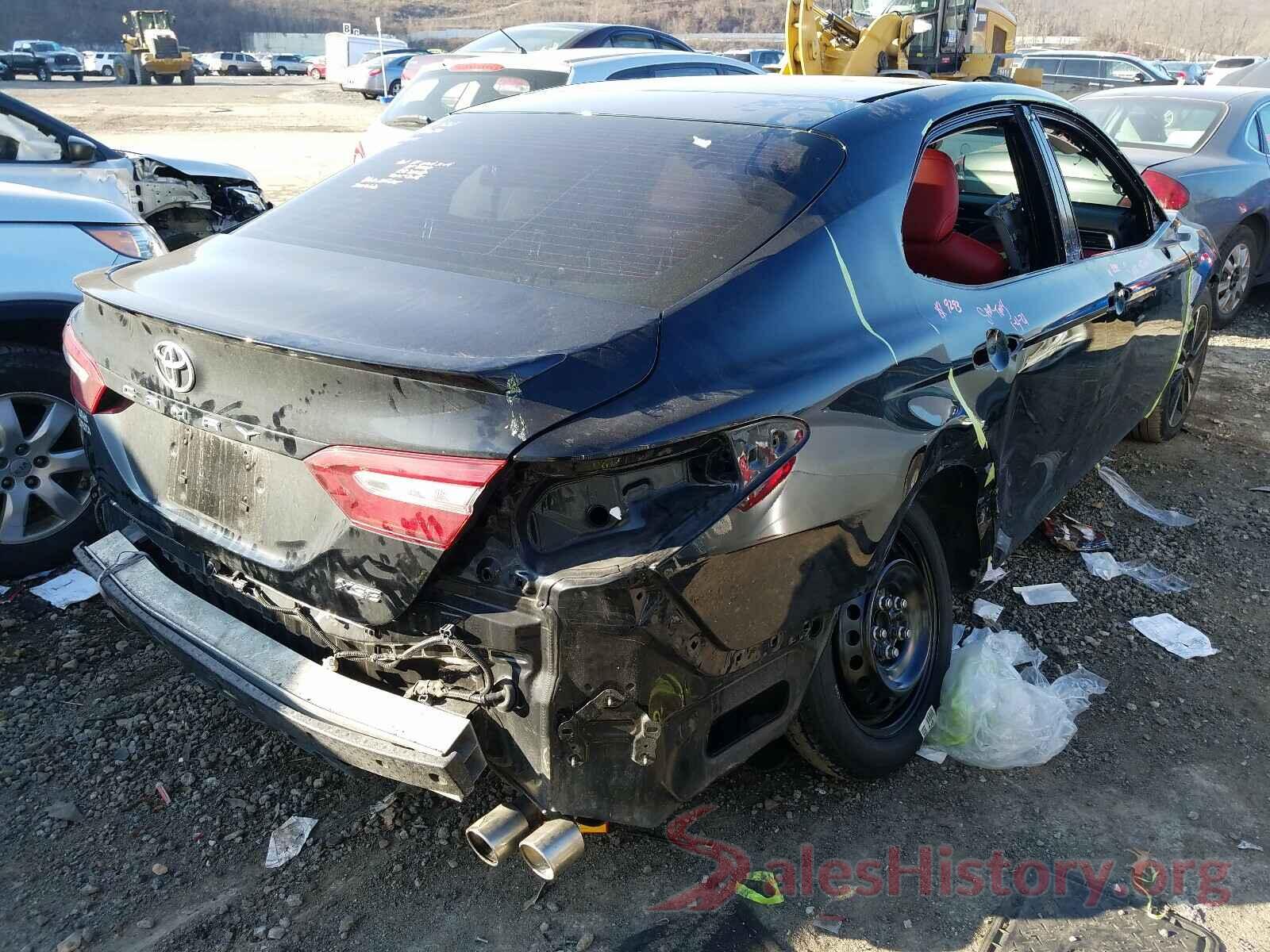 4T1B61HK4JU106220 2018 TOYOTA CAMRY