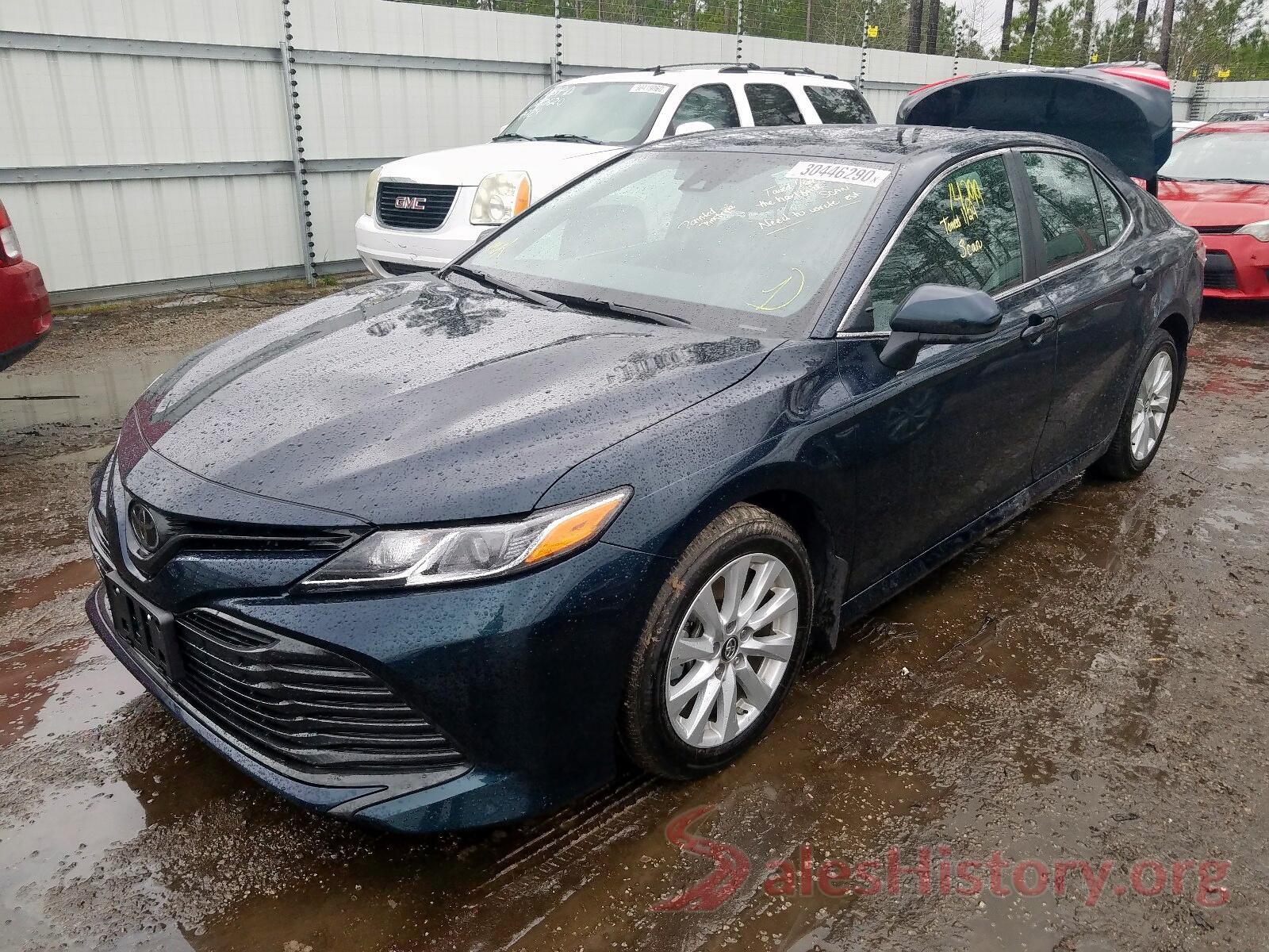 WVGAV7AX5HK053282 2019 TOYOTA CAMRY