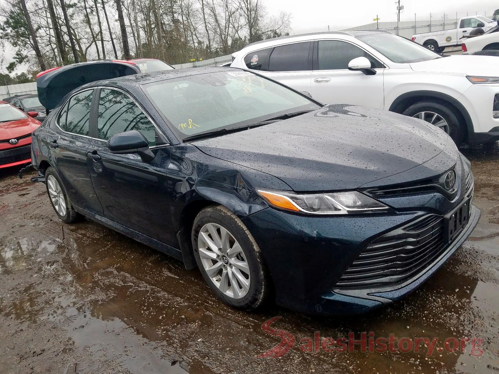 WVGAV7AX5HK053282 2019 TOYOTA CAMRY