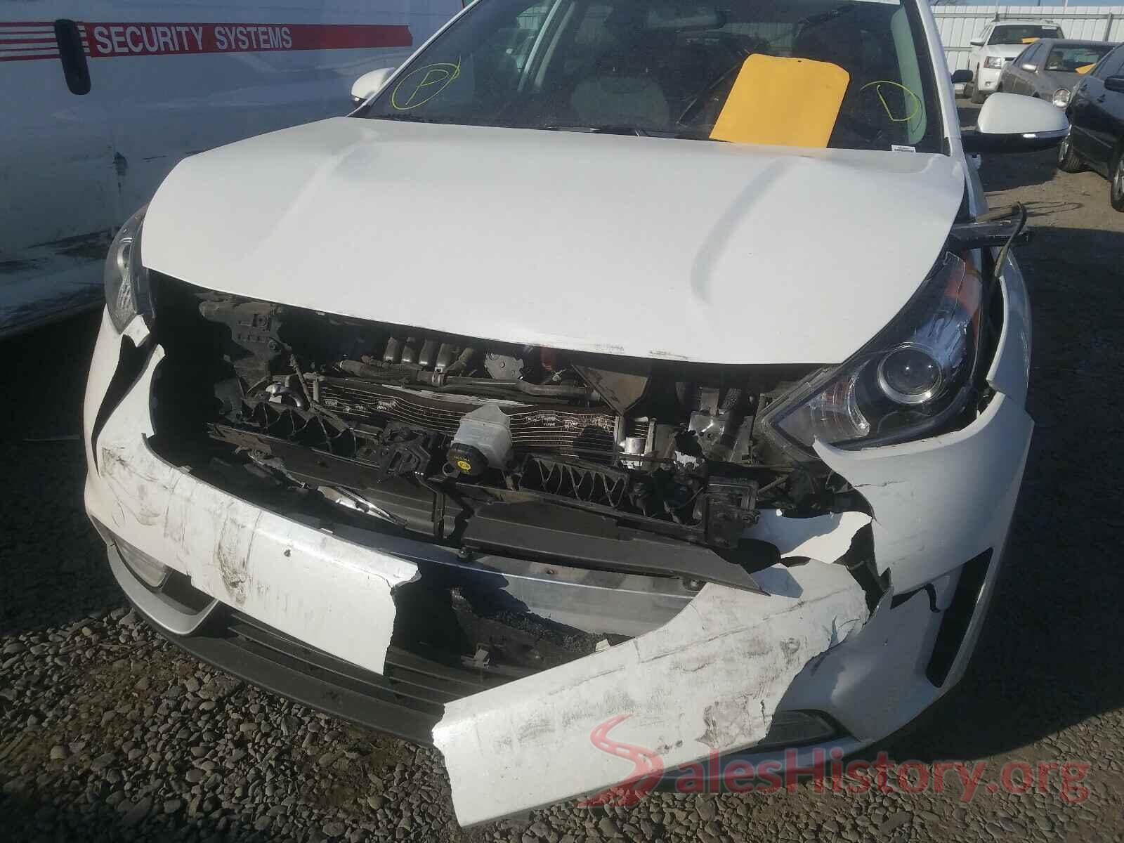 KNDCC3LC2H5068164 2017 KIA NIRO