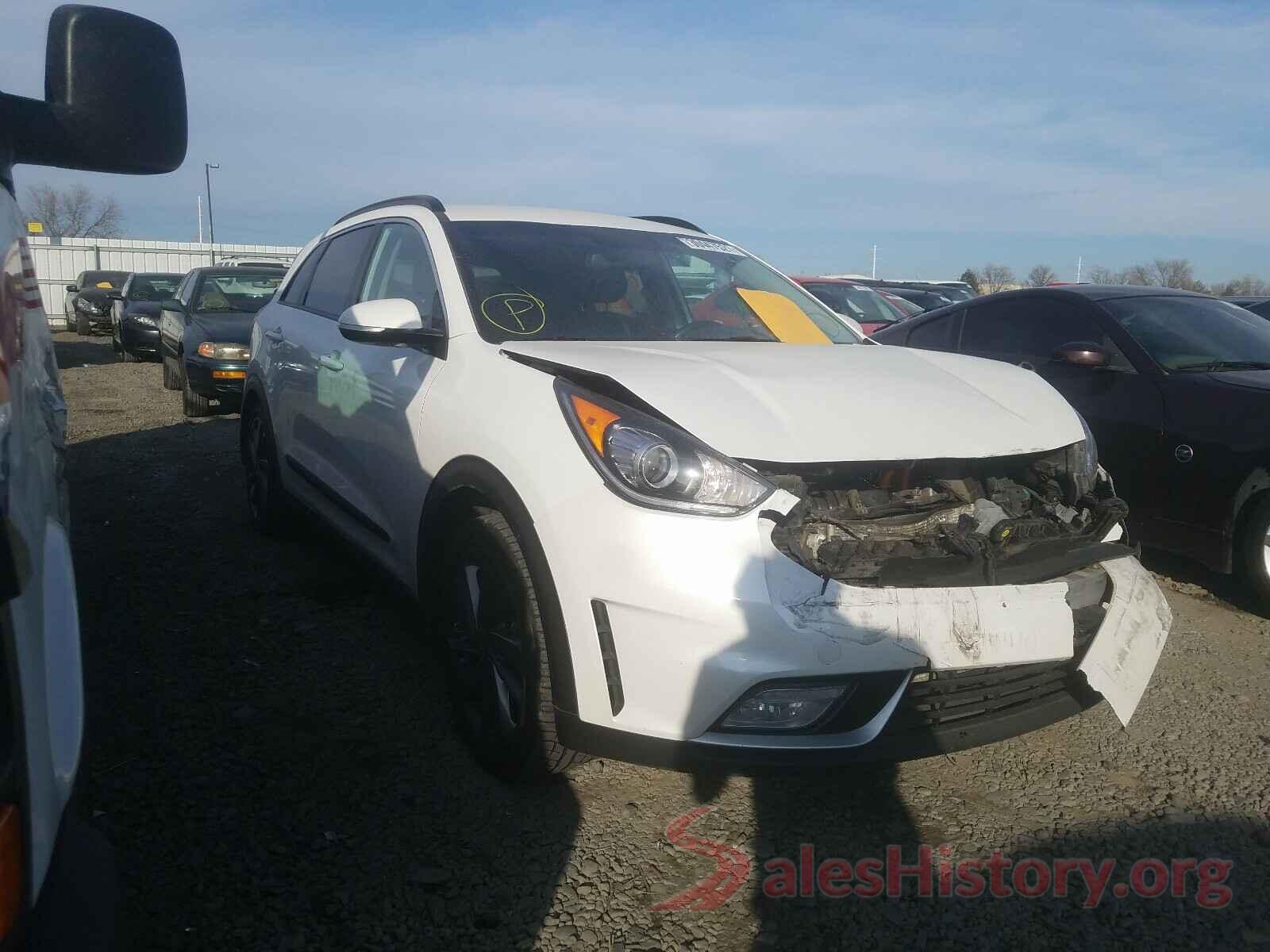 KNDCC3LC2H5068164 2017 KIA NIRO