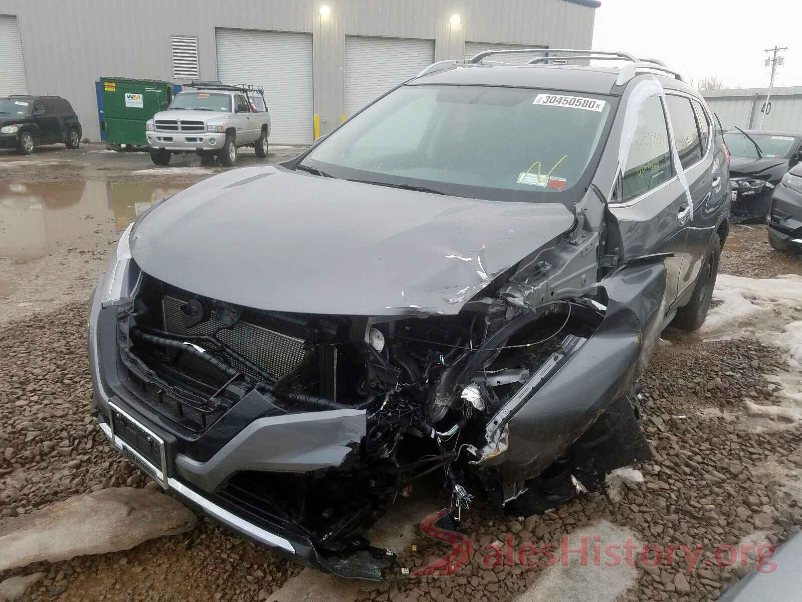 000D84LF8JU703837 2017 NISSAN ROGUE