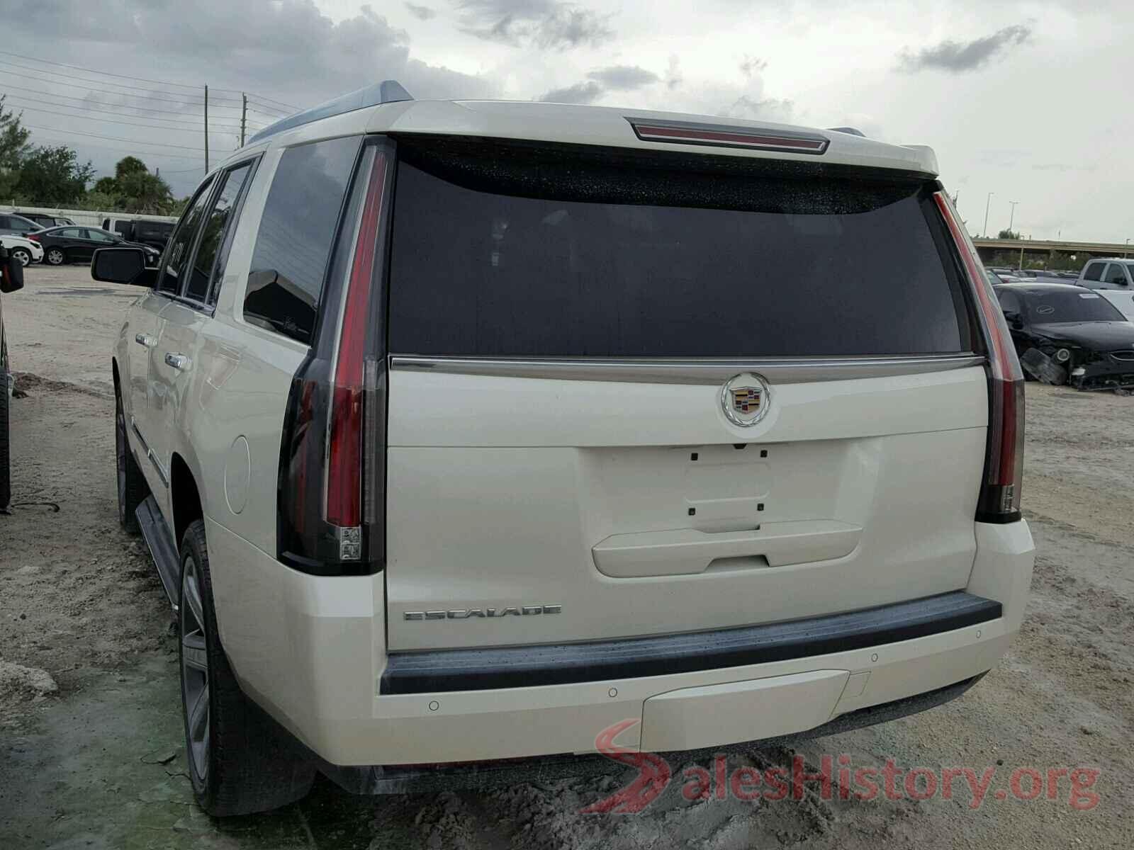 KMHCT5AE8GU238799 2015 CADILLAC ESCALADE