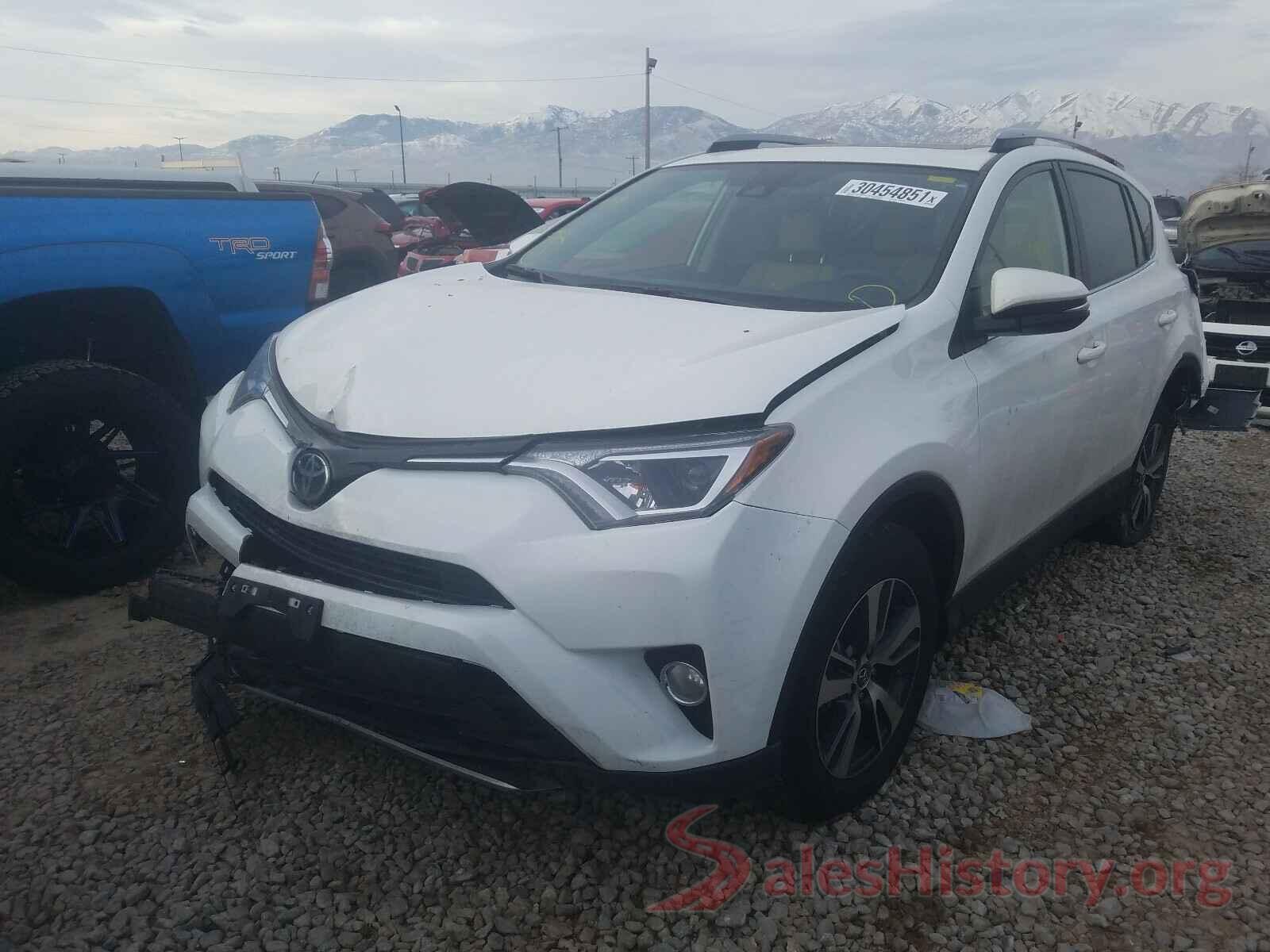 JTMRFREV5JD229959 2018 TOYOTA RAV4