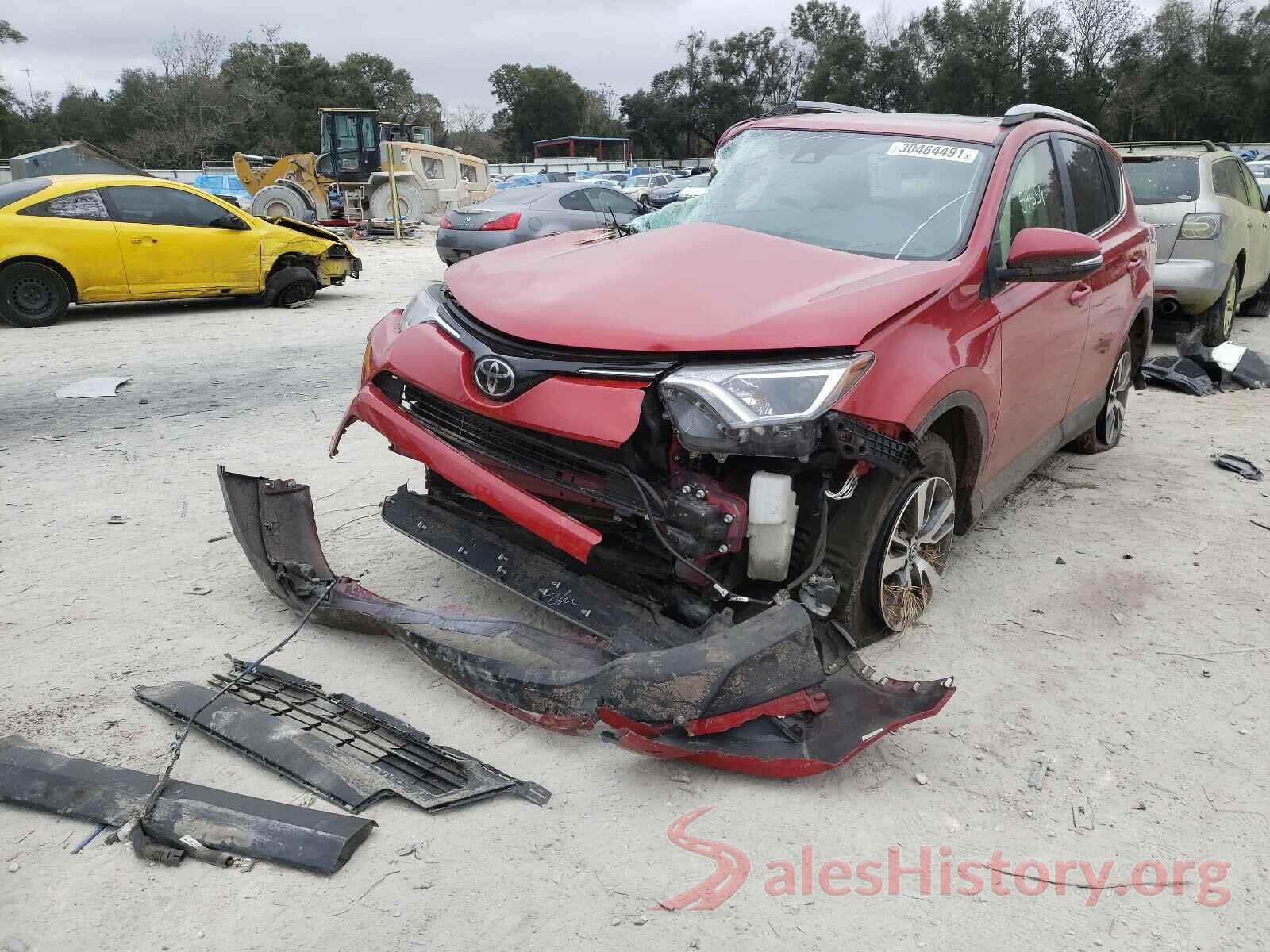 JTMRFREV2HJ137462 2017 TOYOTA RAV4