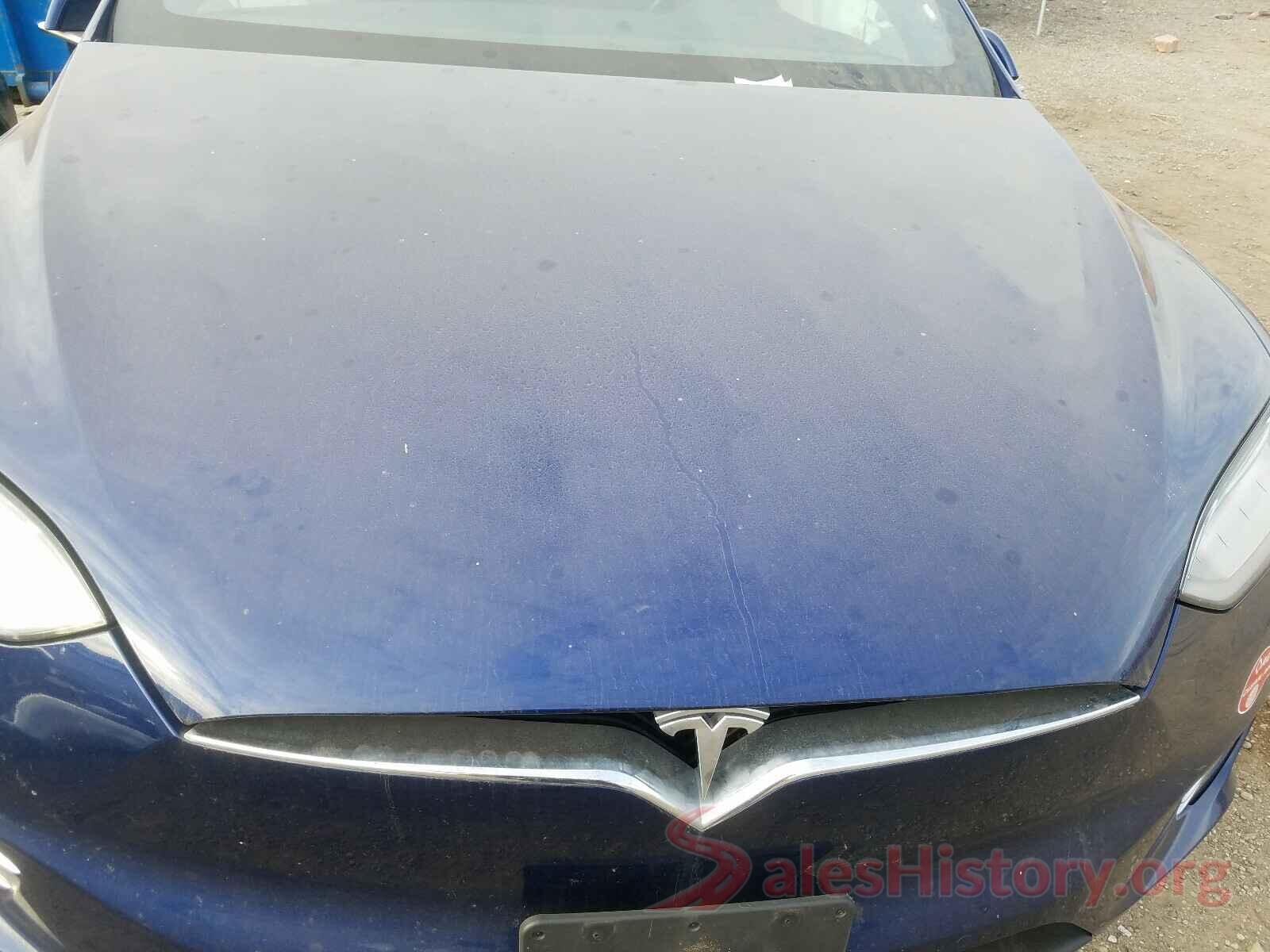 5YJXCBE22JF102351 2018 TESLA MODEL X