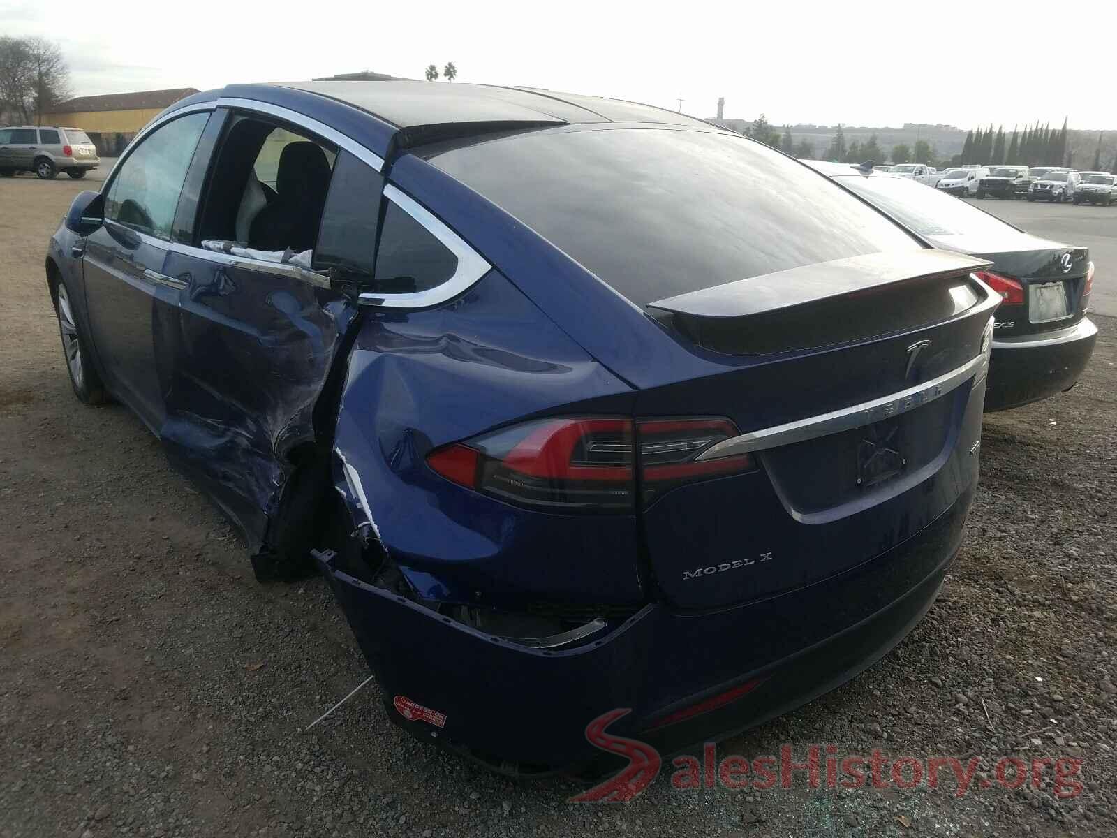 5YJXCBE22JF102351 2018 TESLA MODEL X