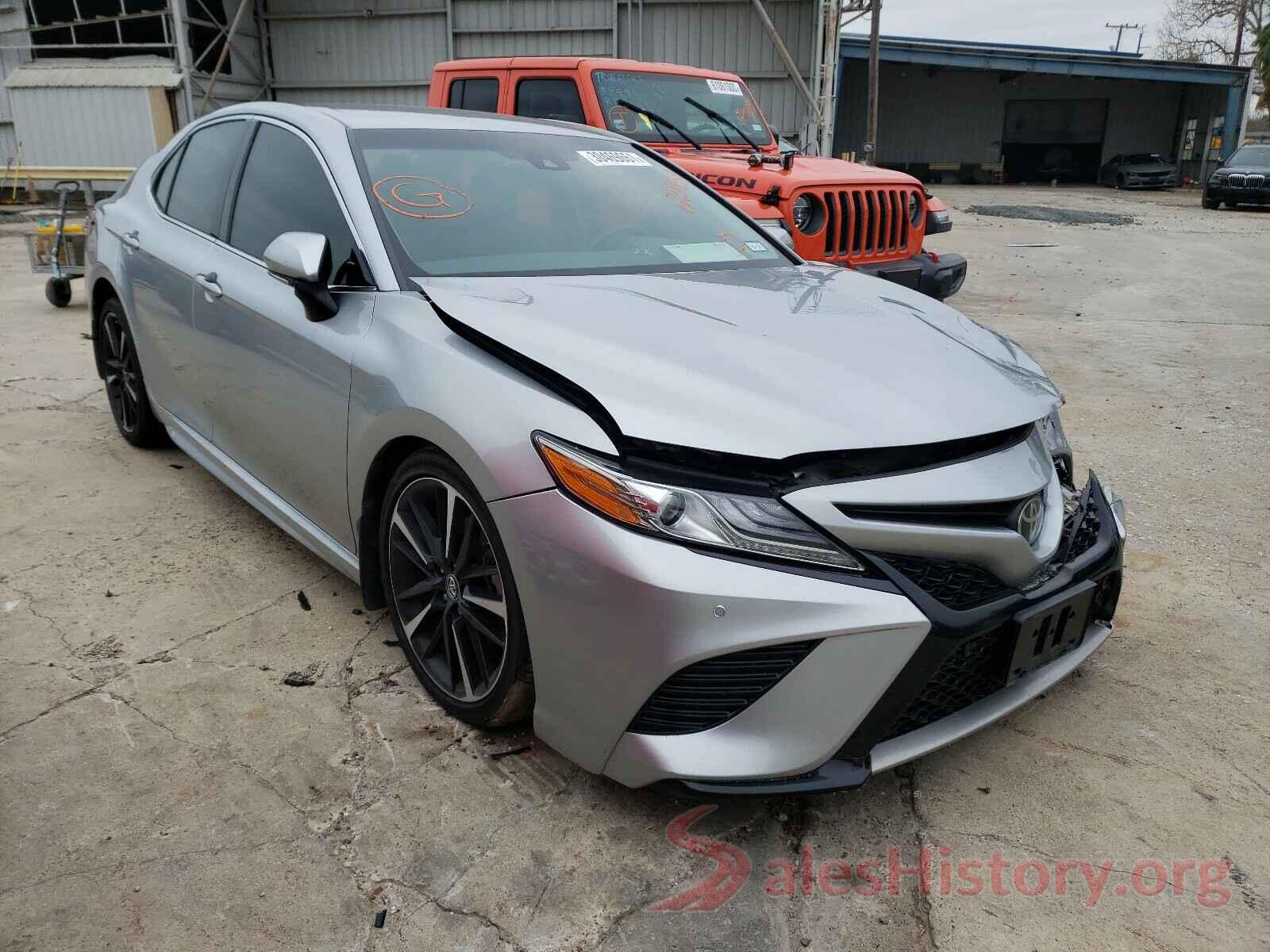 4T1B61HK7JU123951 2018 TOYOTA CAMRY