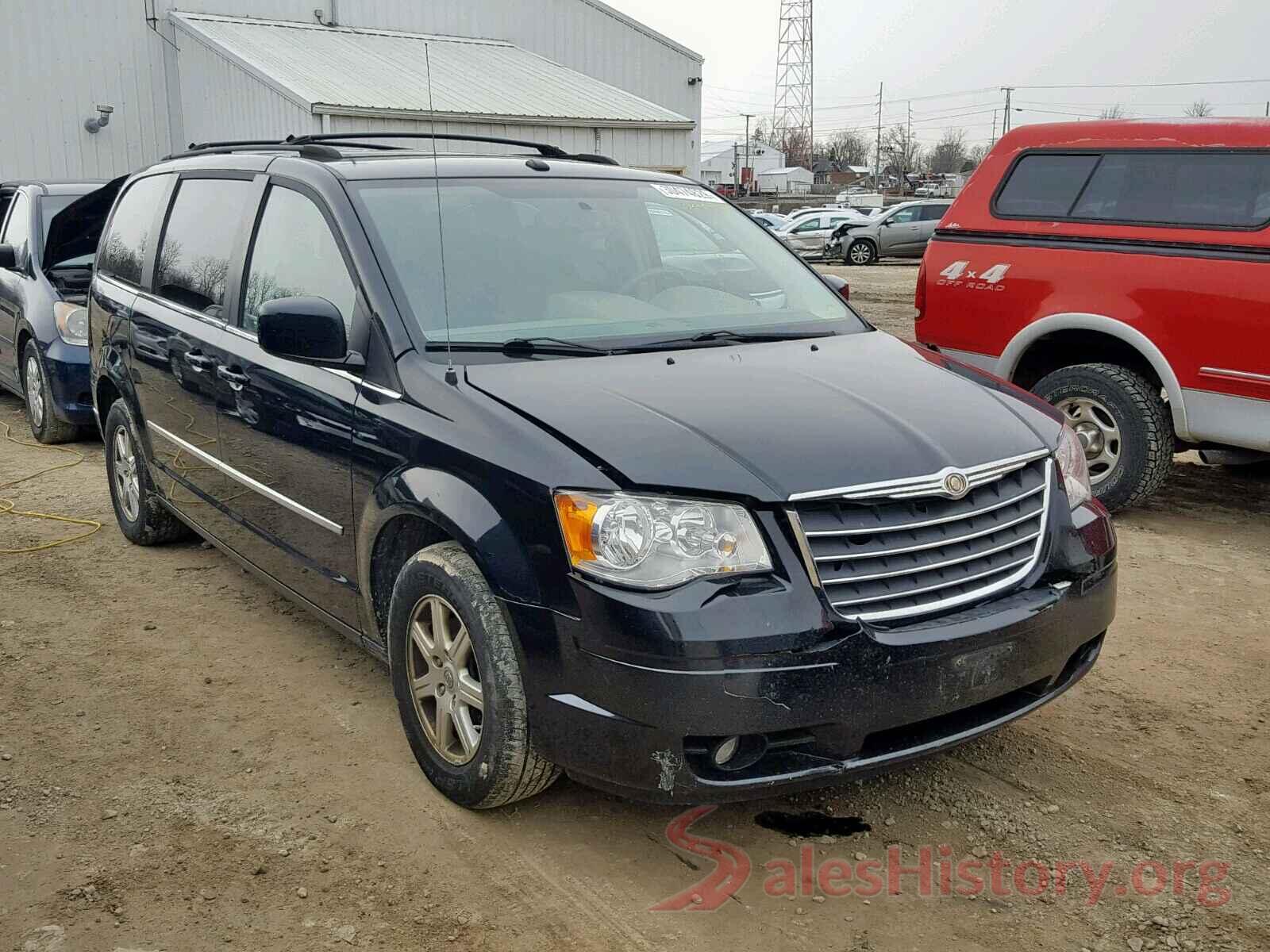 5TDDZRFH4JS912847 2010 CHRYSLER TOWN & COU