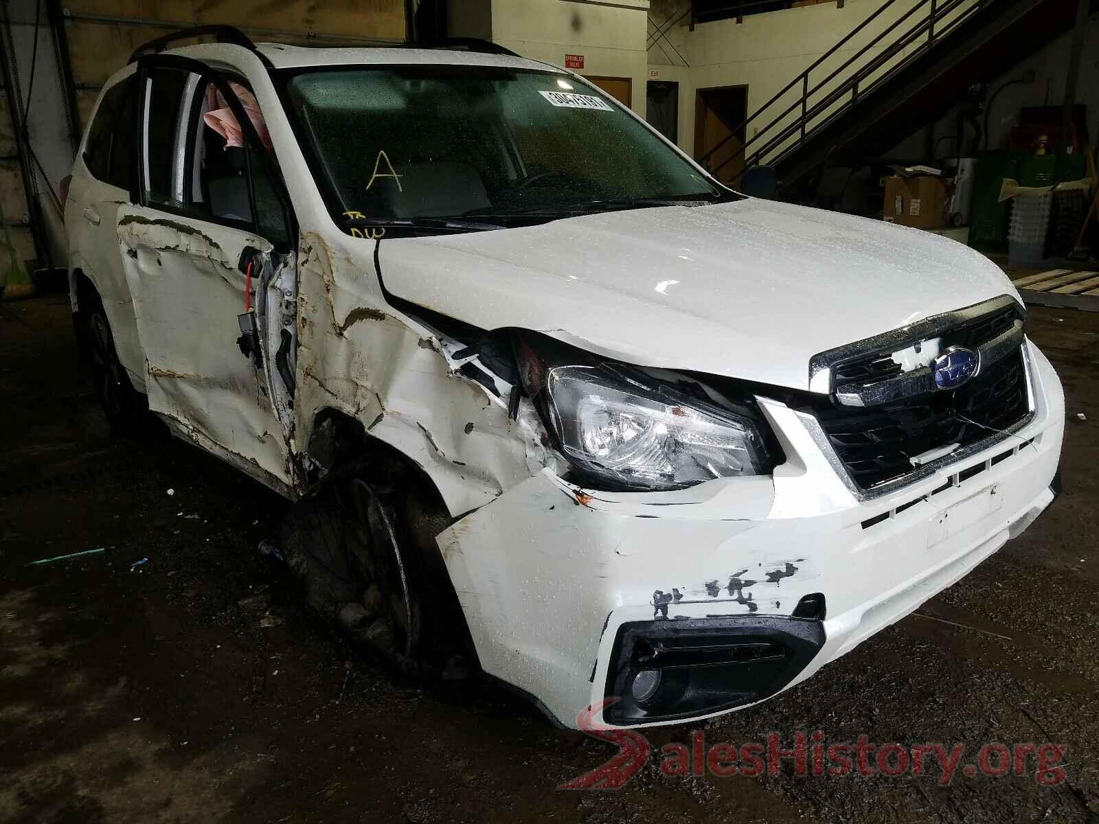 JF2SJAGC9JH600449 2018 SUBARU FORESTER