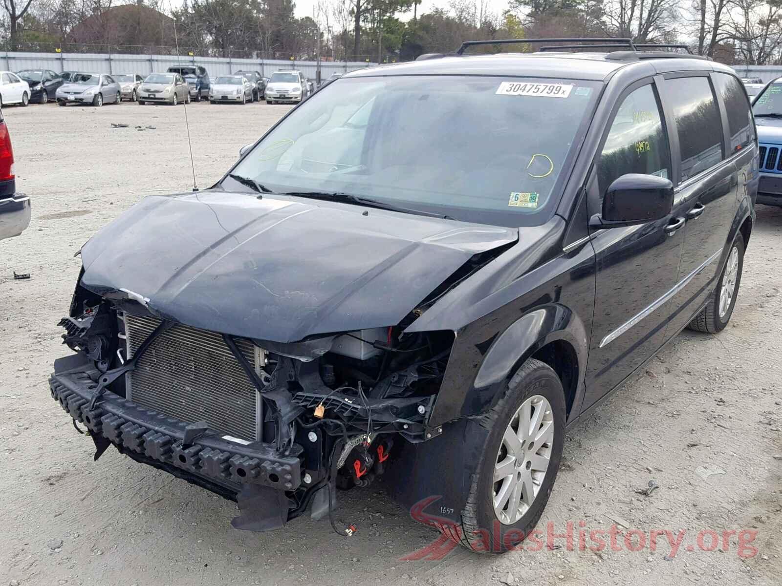 5TFAY5F16HX588516 2014 CHRYSLER TOWN & COU