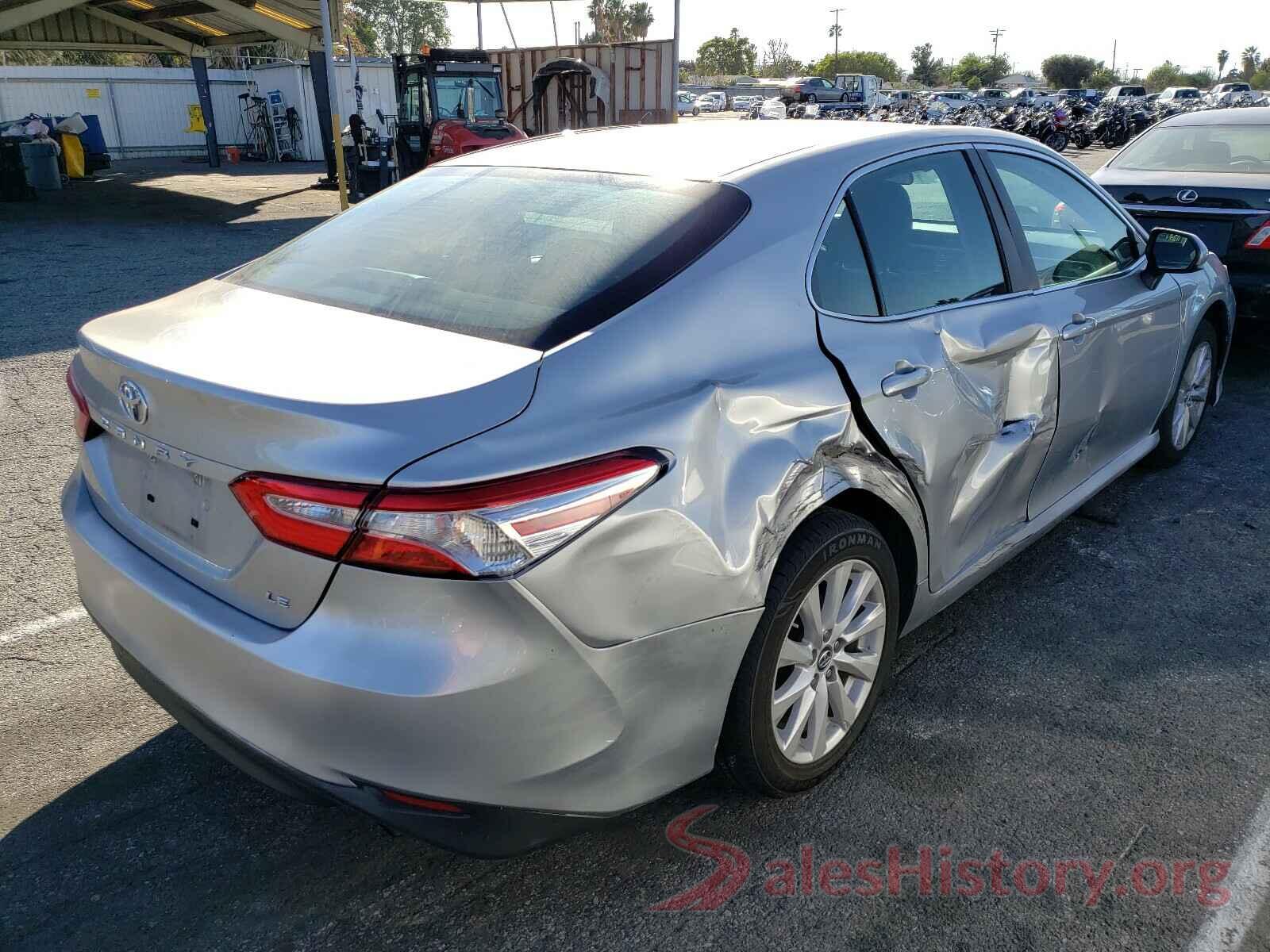 4T1B11HK2JU114573 2018 TOYOTA CAMRY