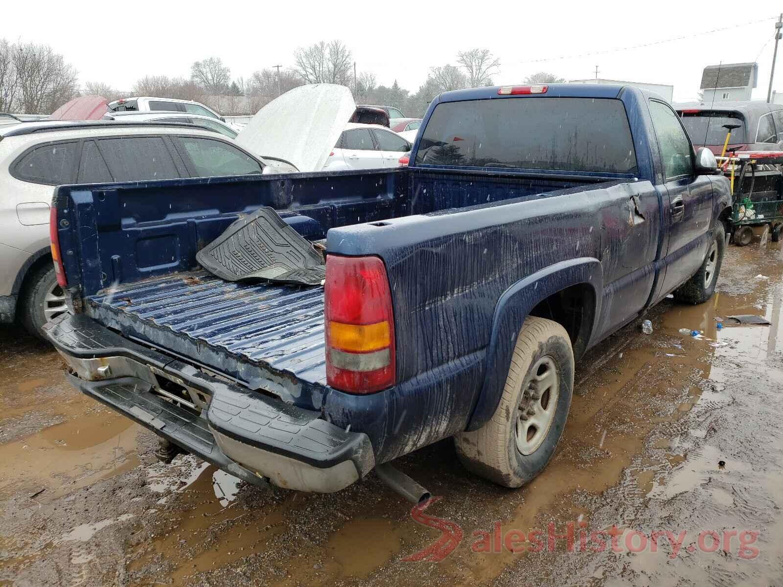 5YFBURHE6HP687715 2002 CHEVROLET SILVERADO