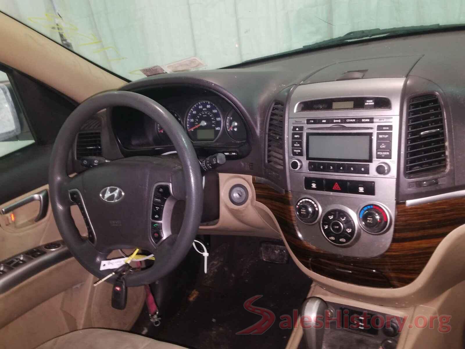 KNDJN2A28K7022470 2012 HYUNDAI SANTA FE