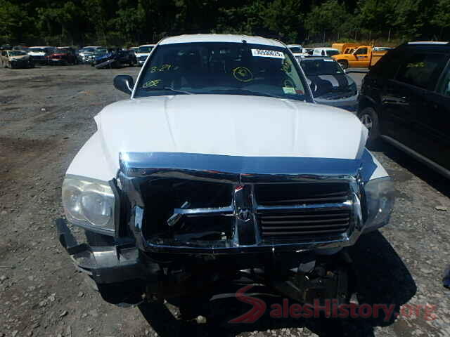 1V2DR2CA9KC603133 2005 DODGE DAKOTA