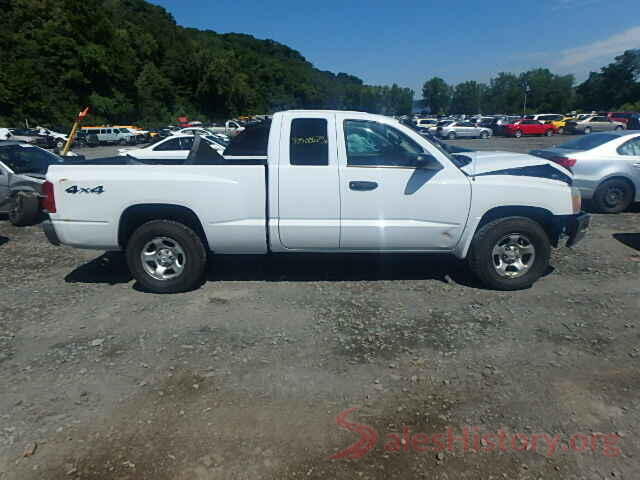 1V2DR2CA9KC603133 2005 DODGE DAKOTA