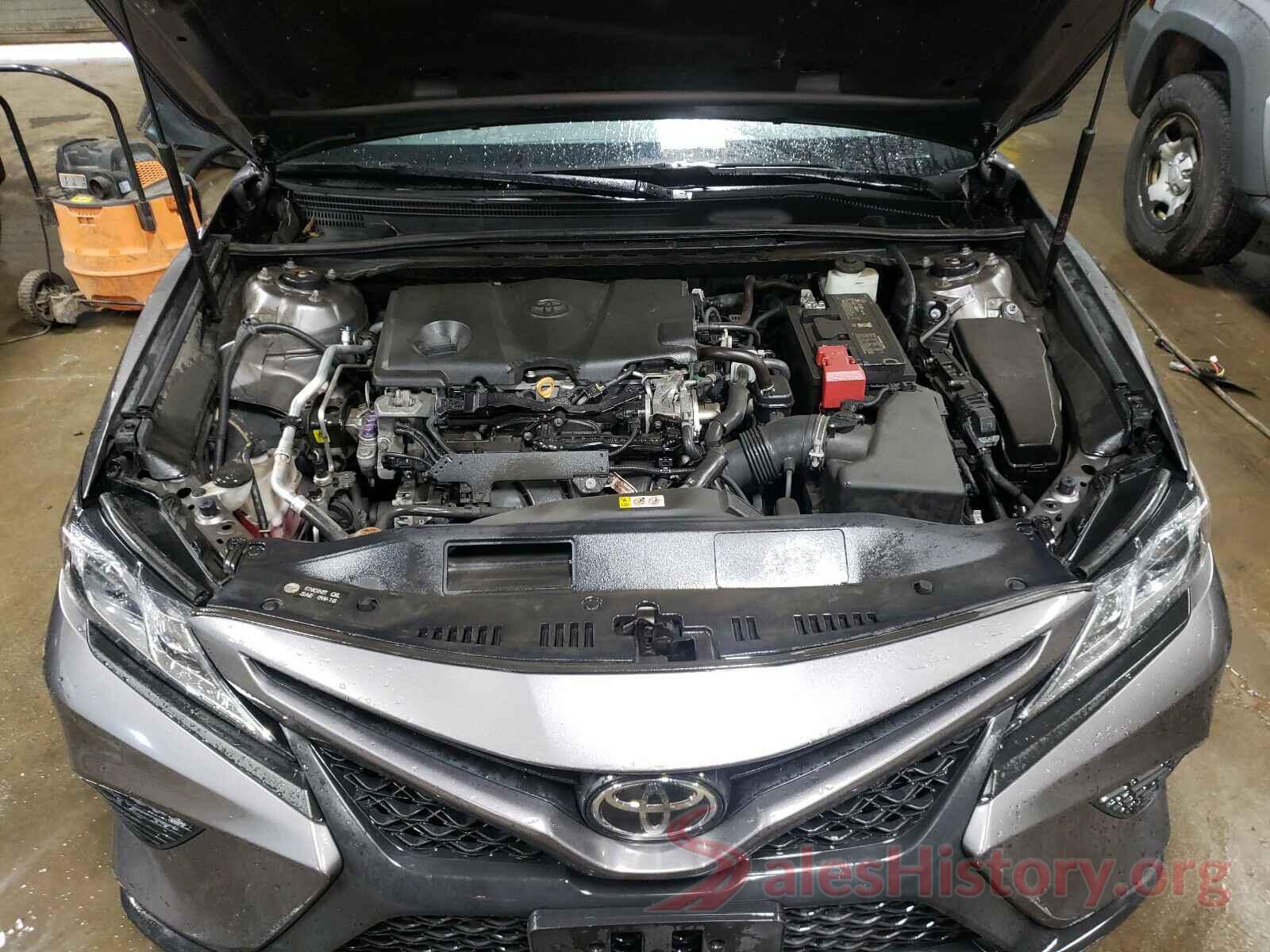 4T1B11HK6JU512417 2018 TOYOTA CAMRY