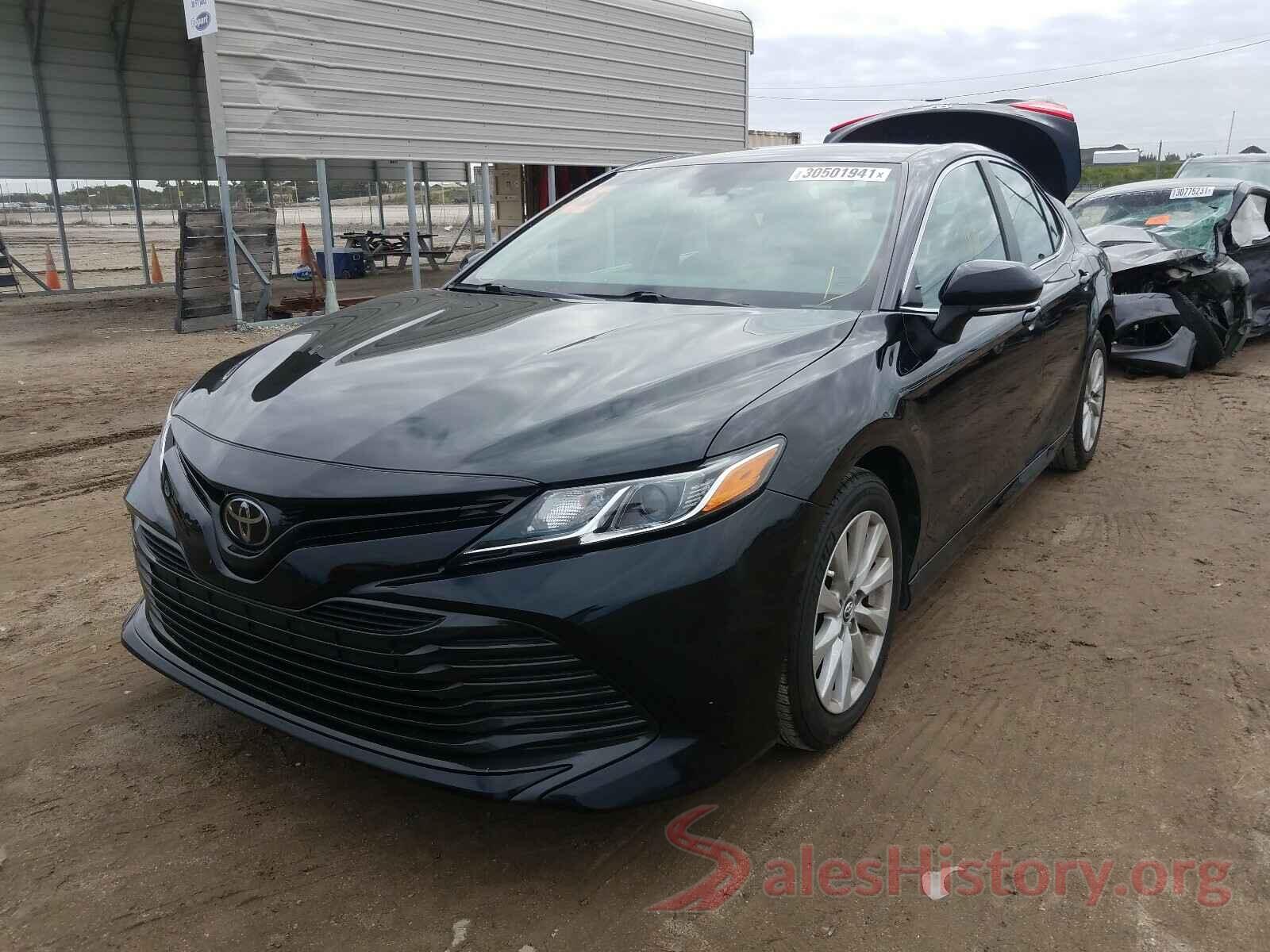 4T1B11HK4JU063657 2018 TOYOTA CAMRY