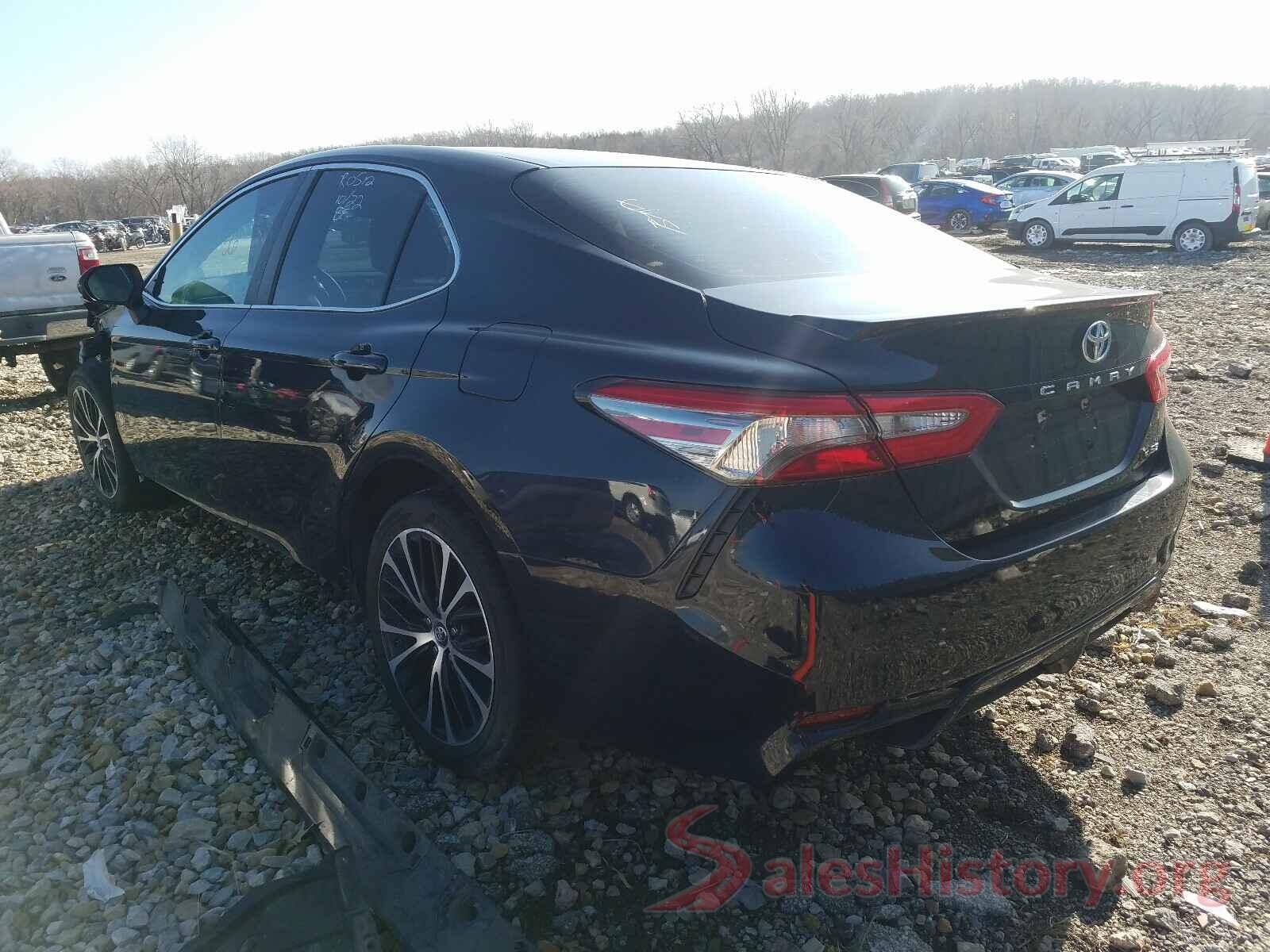 4T1B11HK9JU618926 2018 TOYOTA CAMRY